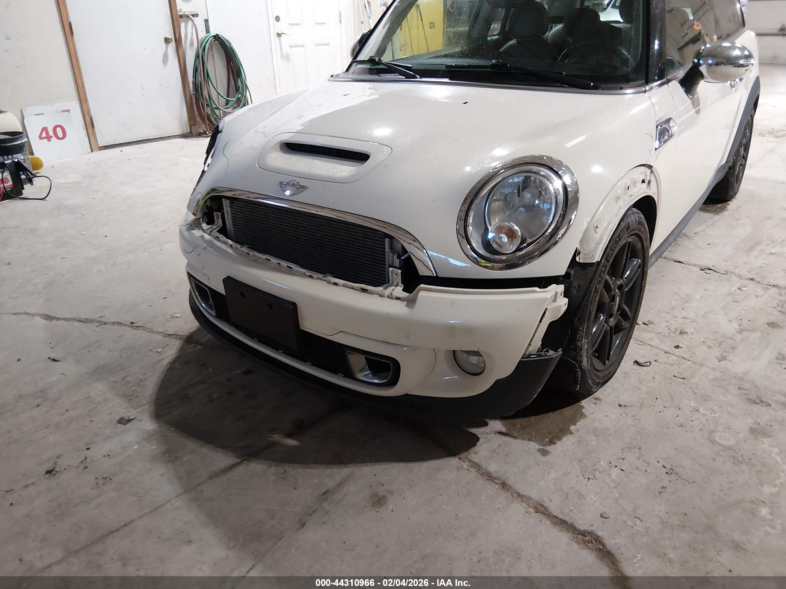MINI COOPER image 6