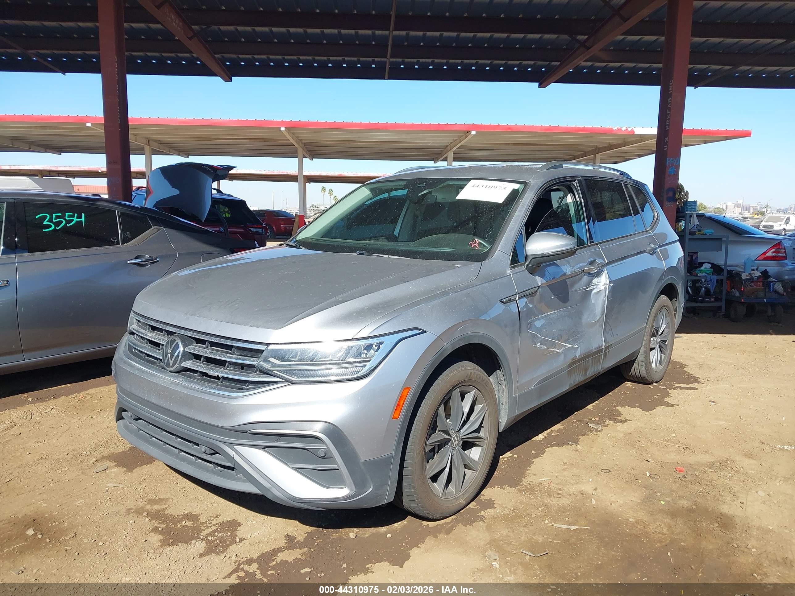 VOLKSWAGEN TIGUAN image 2