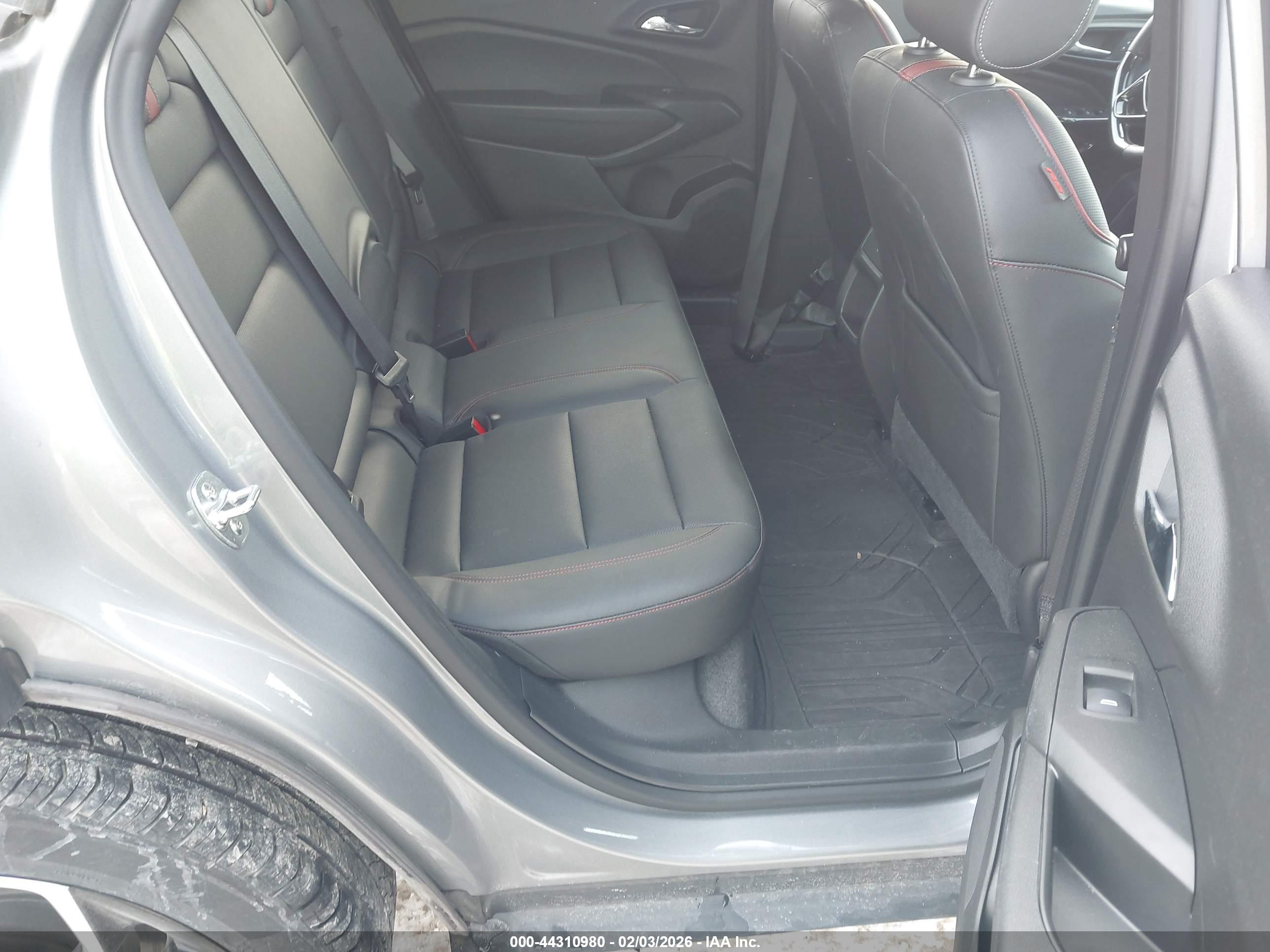 CHEVROLET TRAX image 8