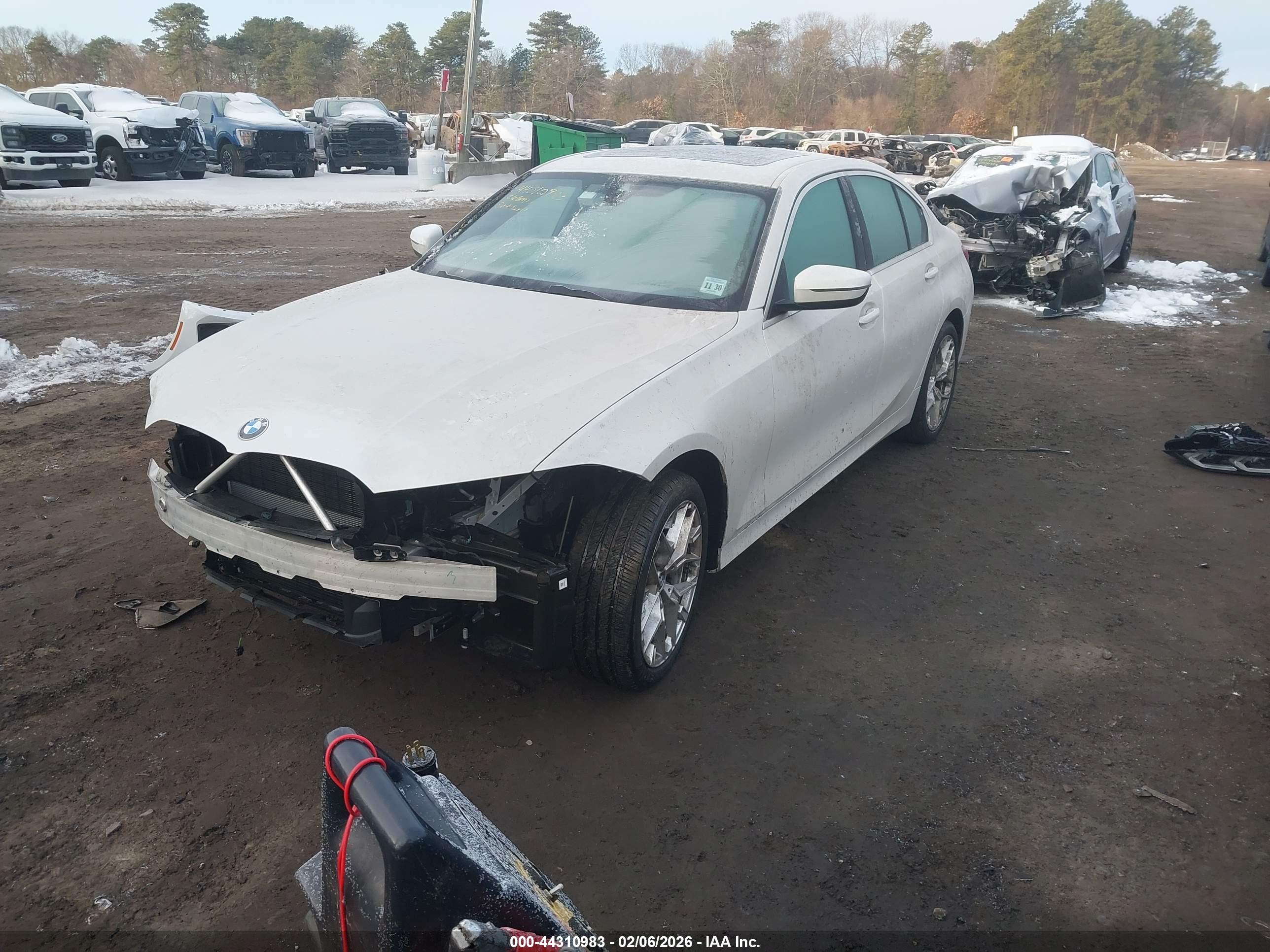 BMW 330I image 2