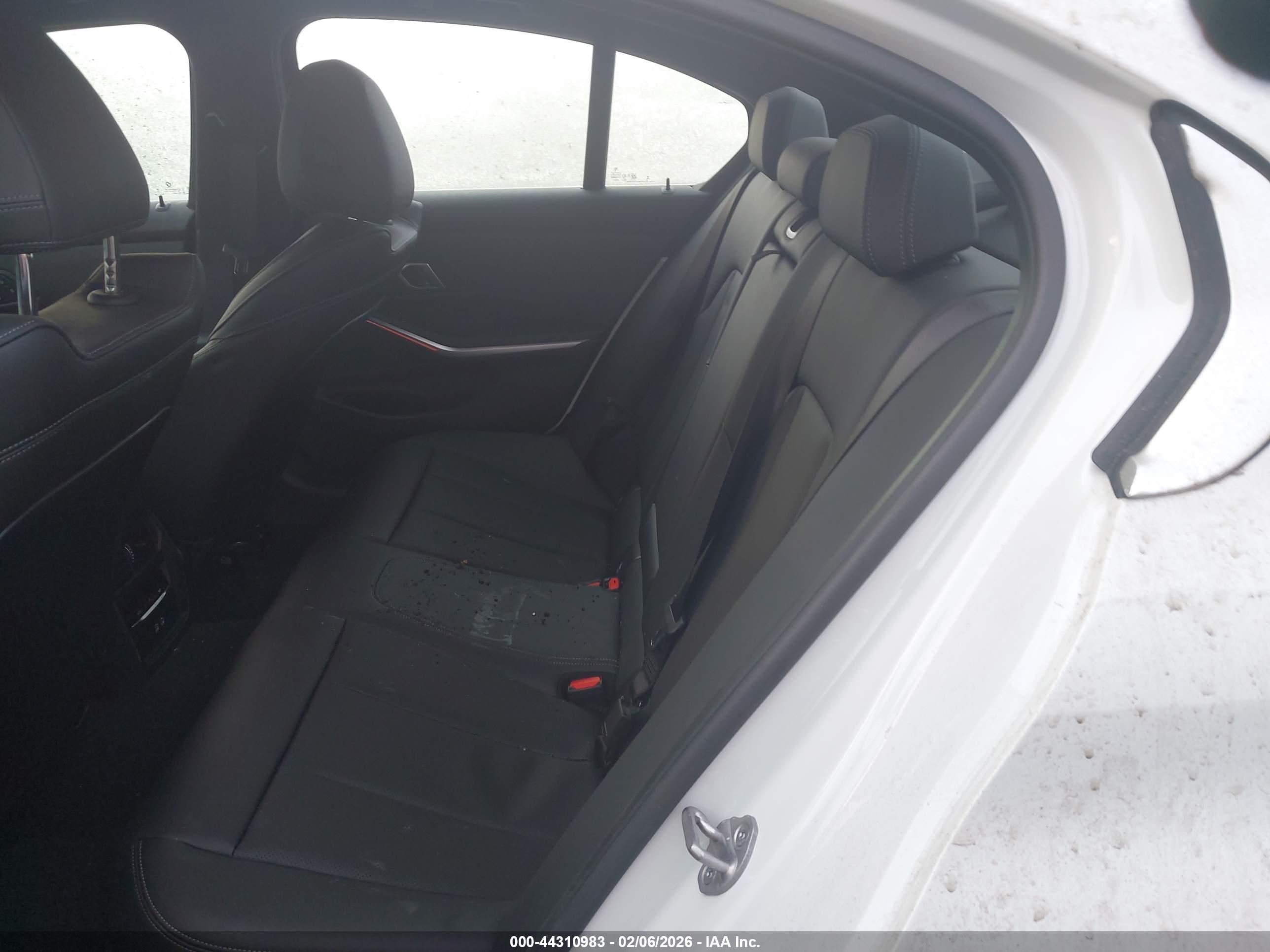 BMW 330I image 8