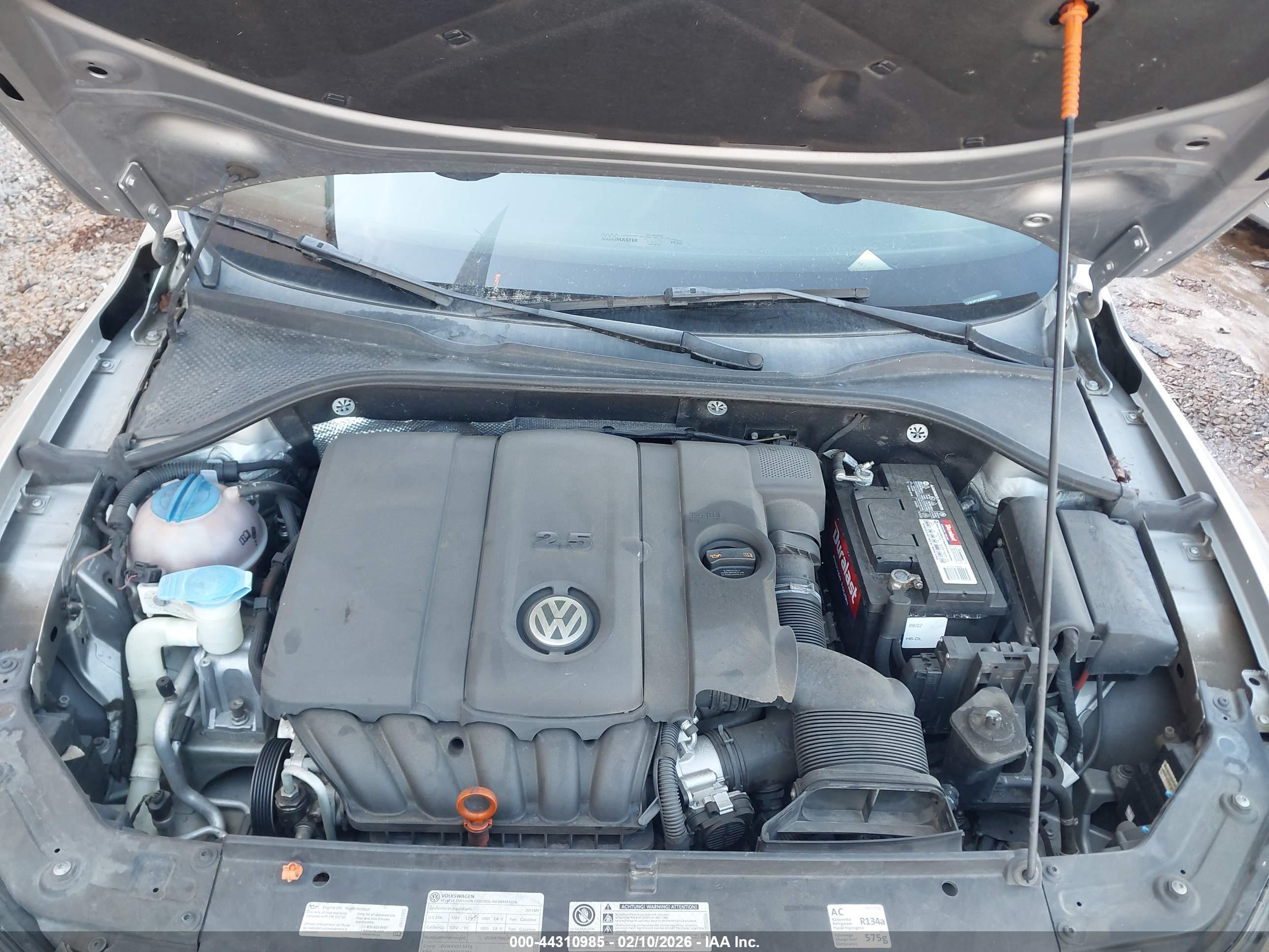 VOLKSWAGEN PASSAT image 10