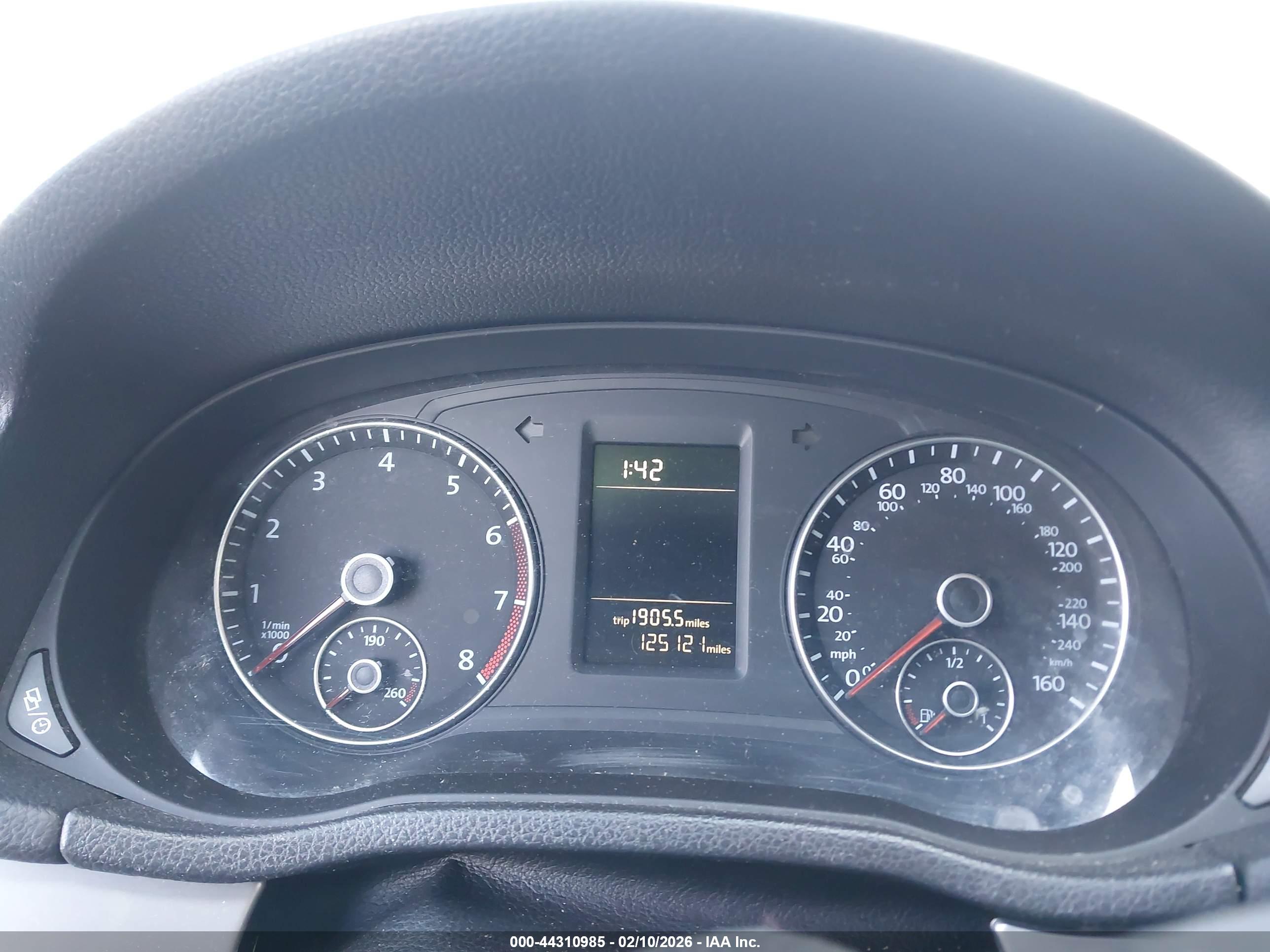 VOLKSWAGEN PASSAT image 7