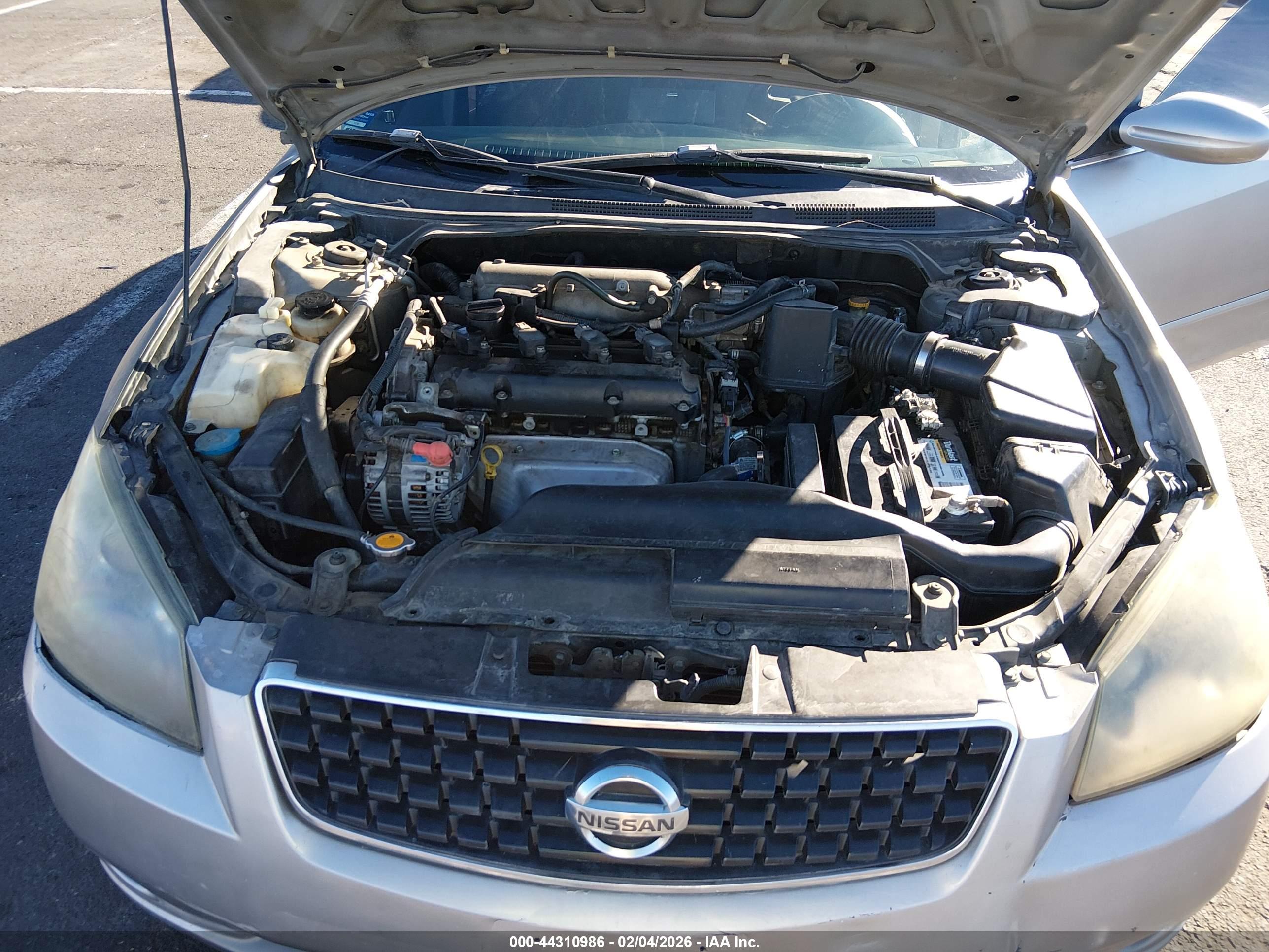 NISSAN ALTIMA image 10
