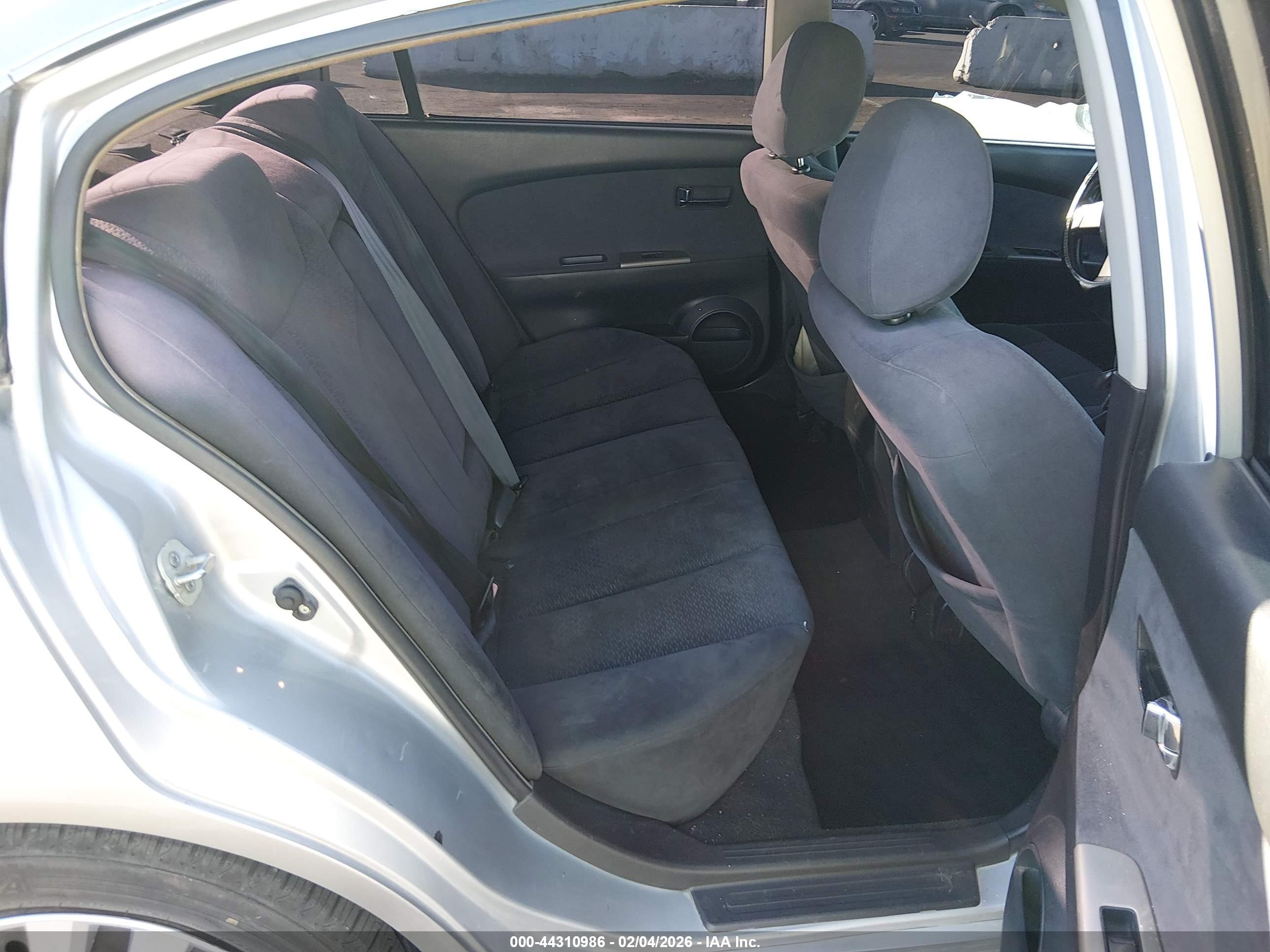 NISSAN ALTIMA image 8