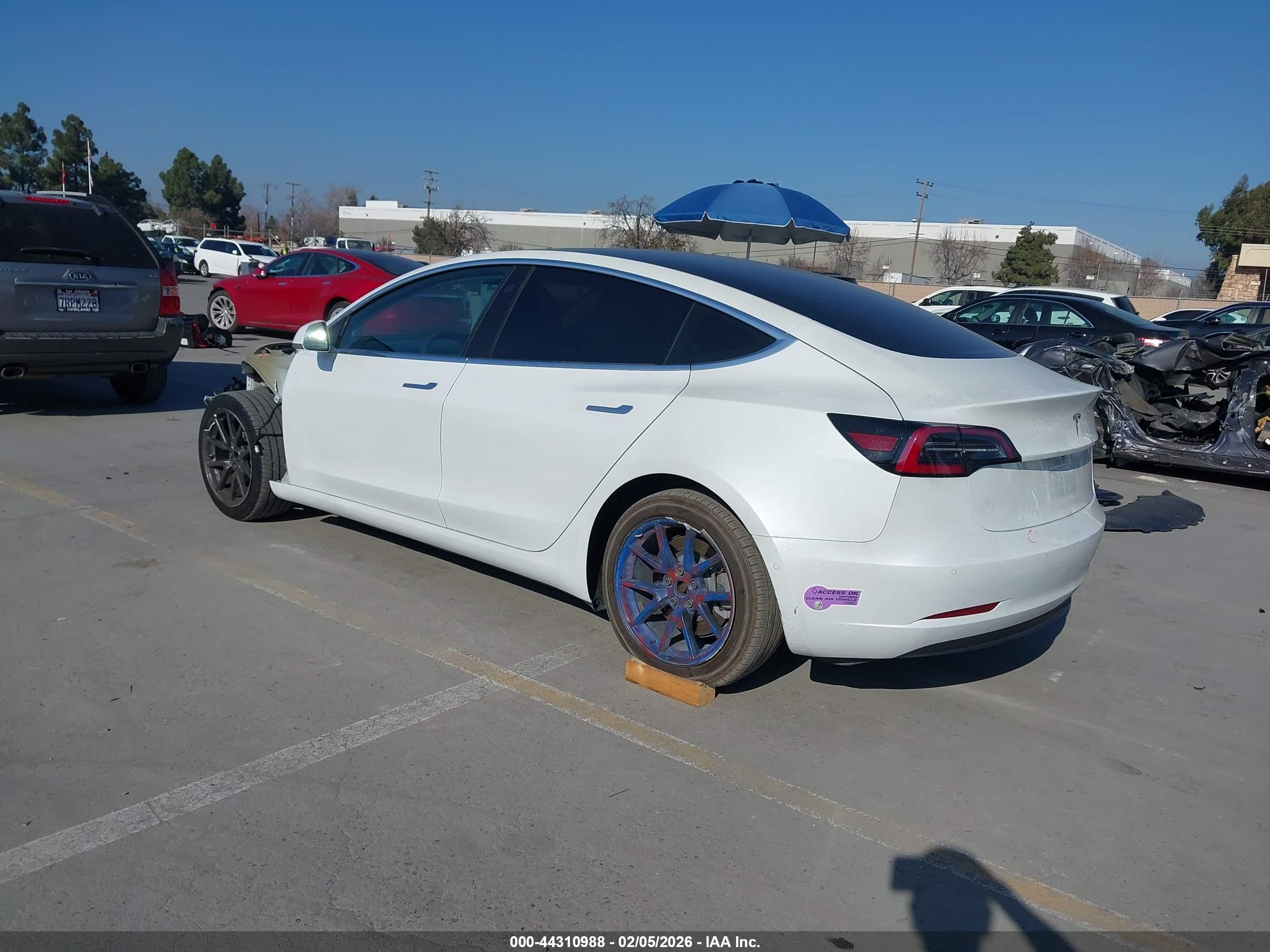 TESLA MODEL image 3