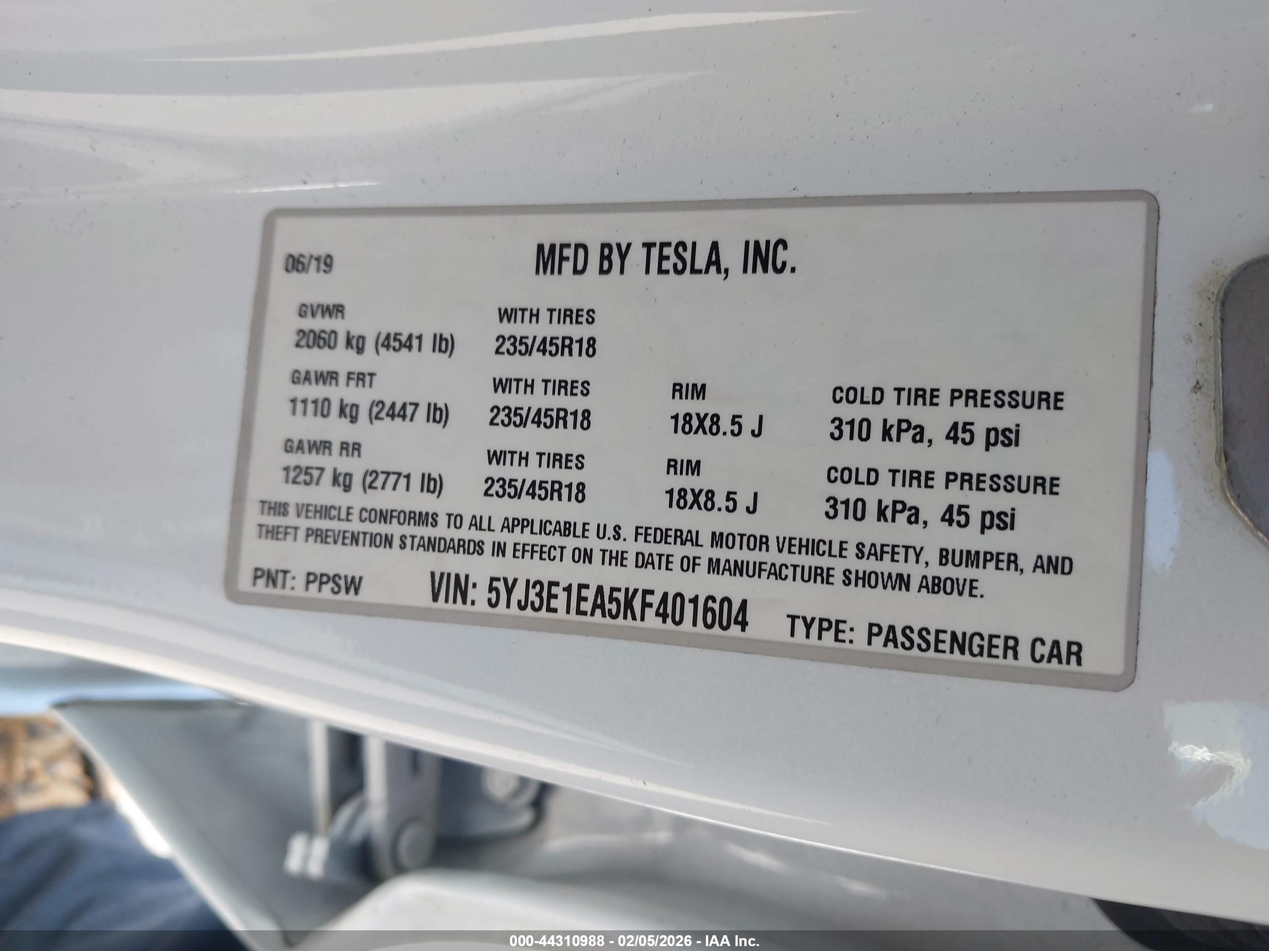TESLA MODEL image 9
