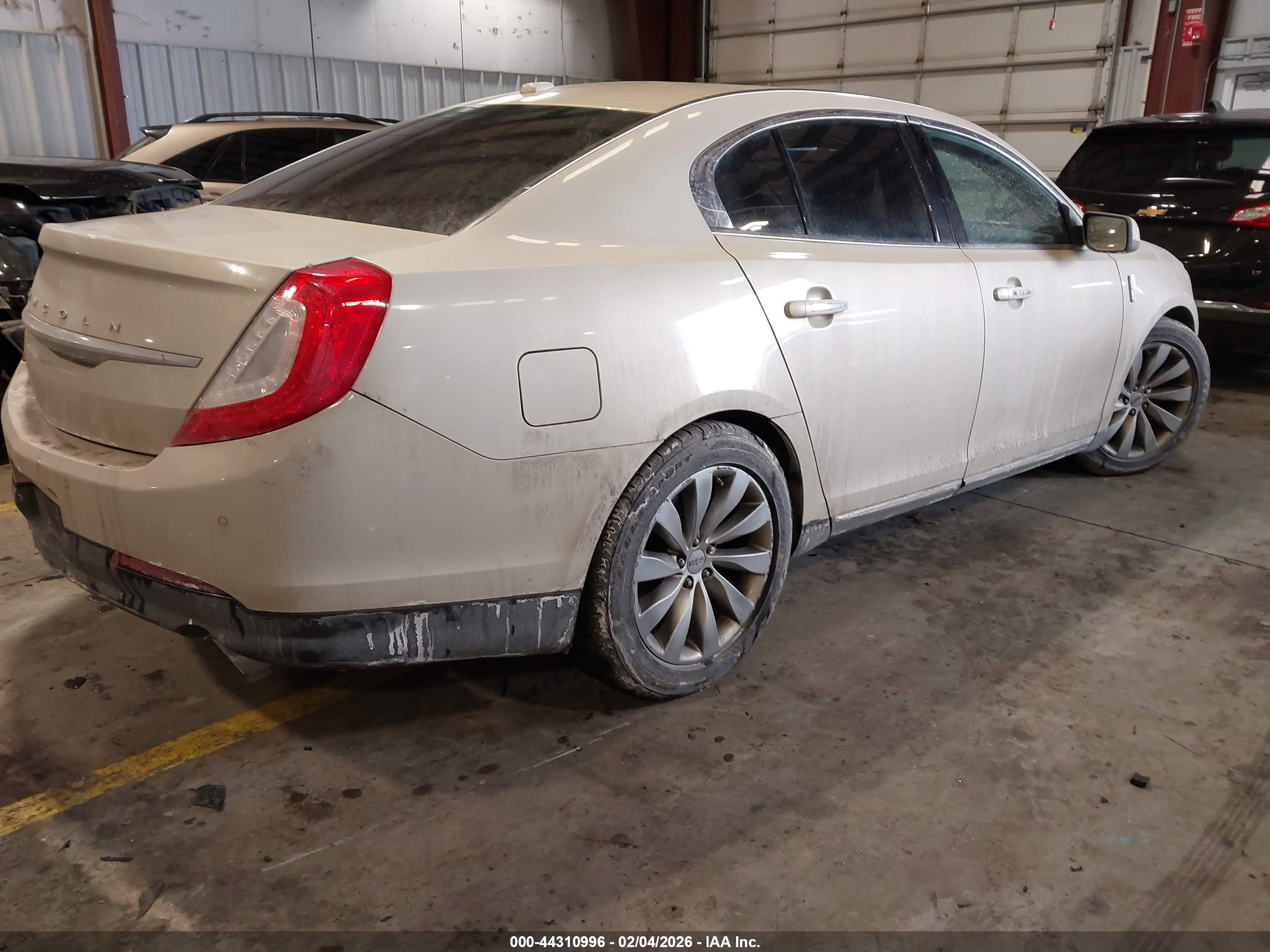 LINCOLN MKS image 4