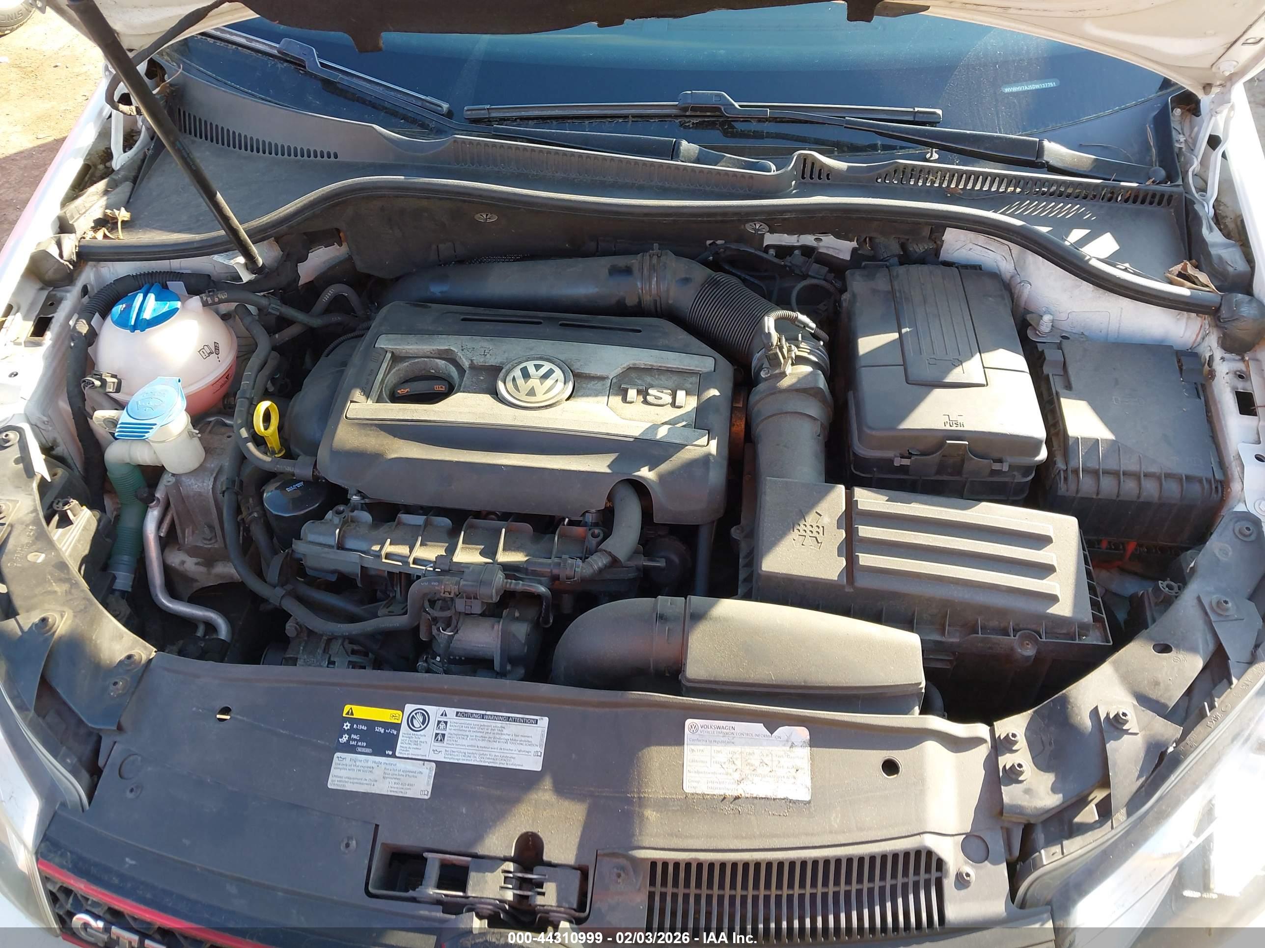 VOLKSWAGEN GTI image 10