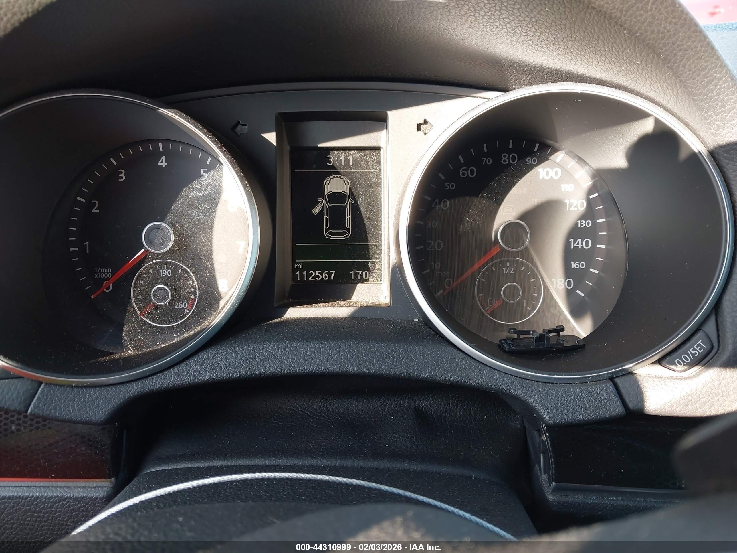 VOLKSWAGEN GTI image 7