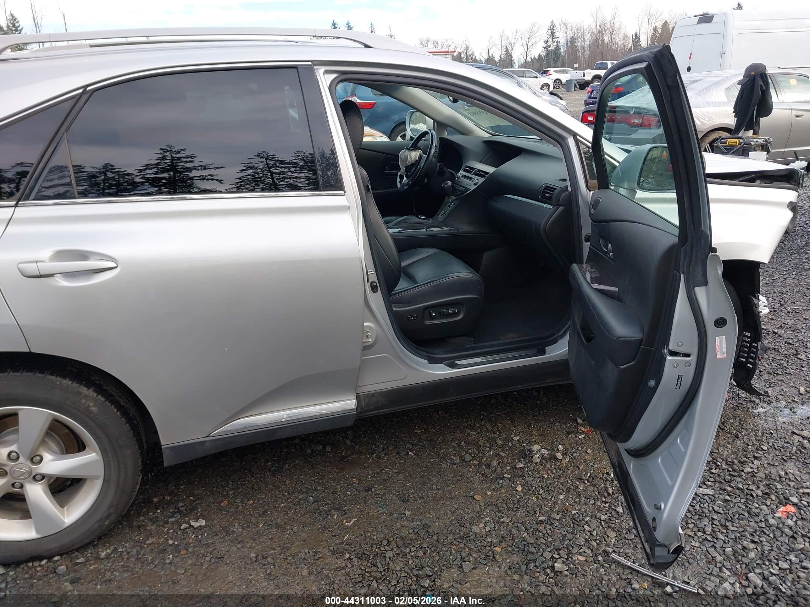 LEXUS RX image 5