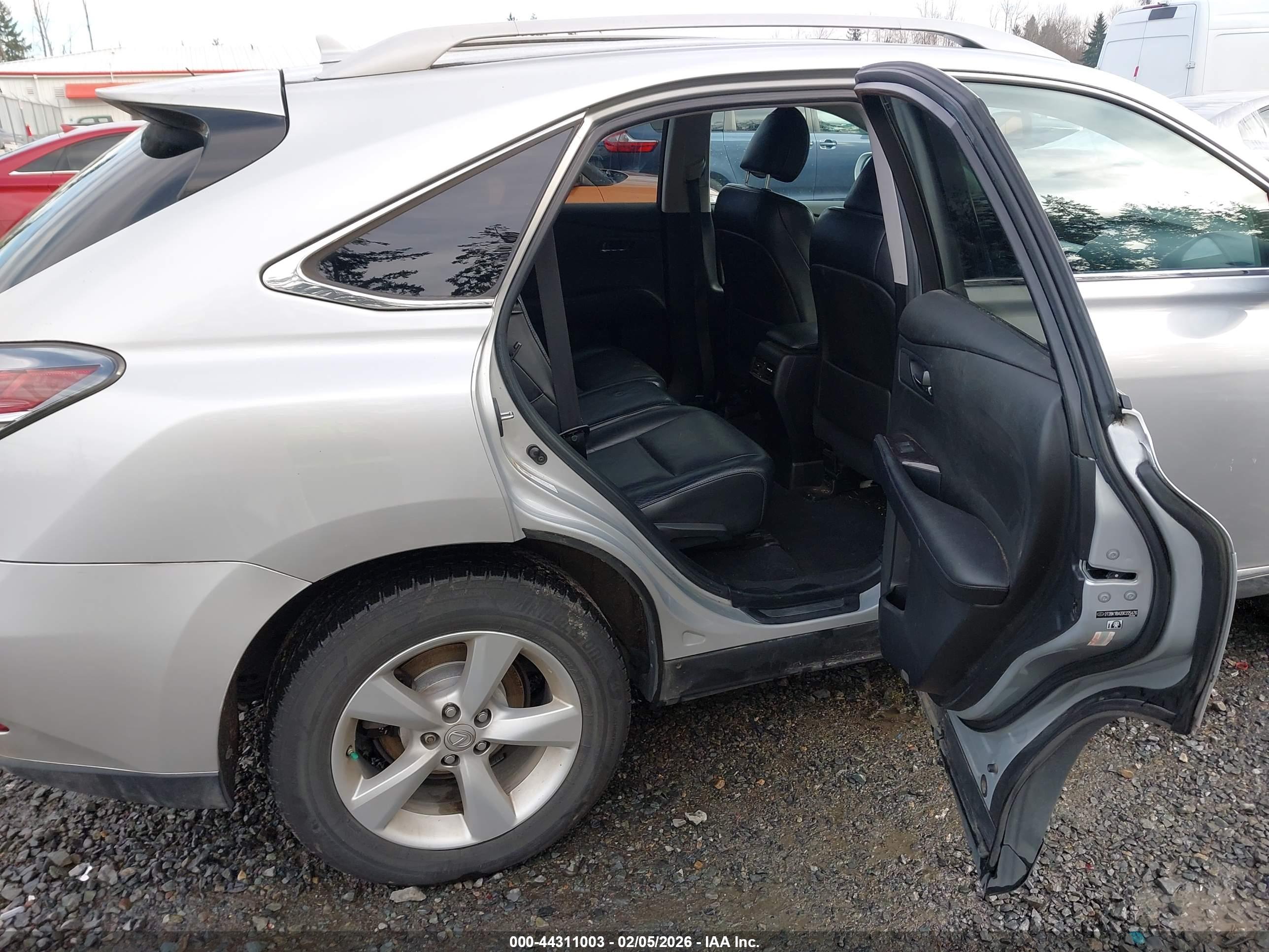 LEXUS RX image 8