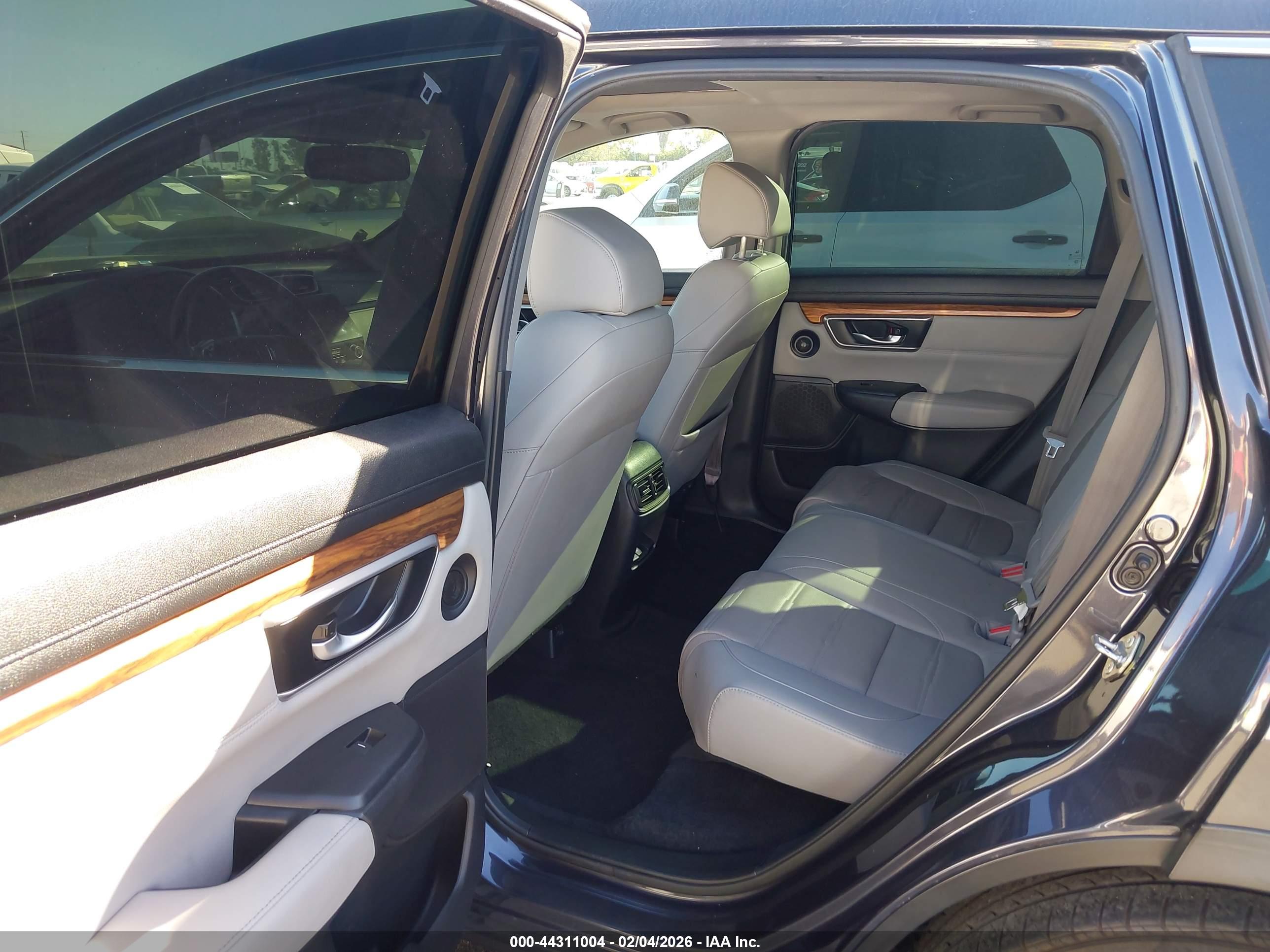 HONDA CR-V image 8