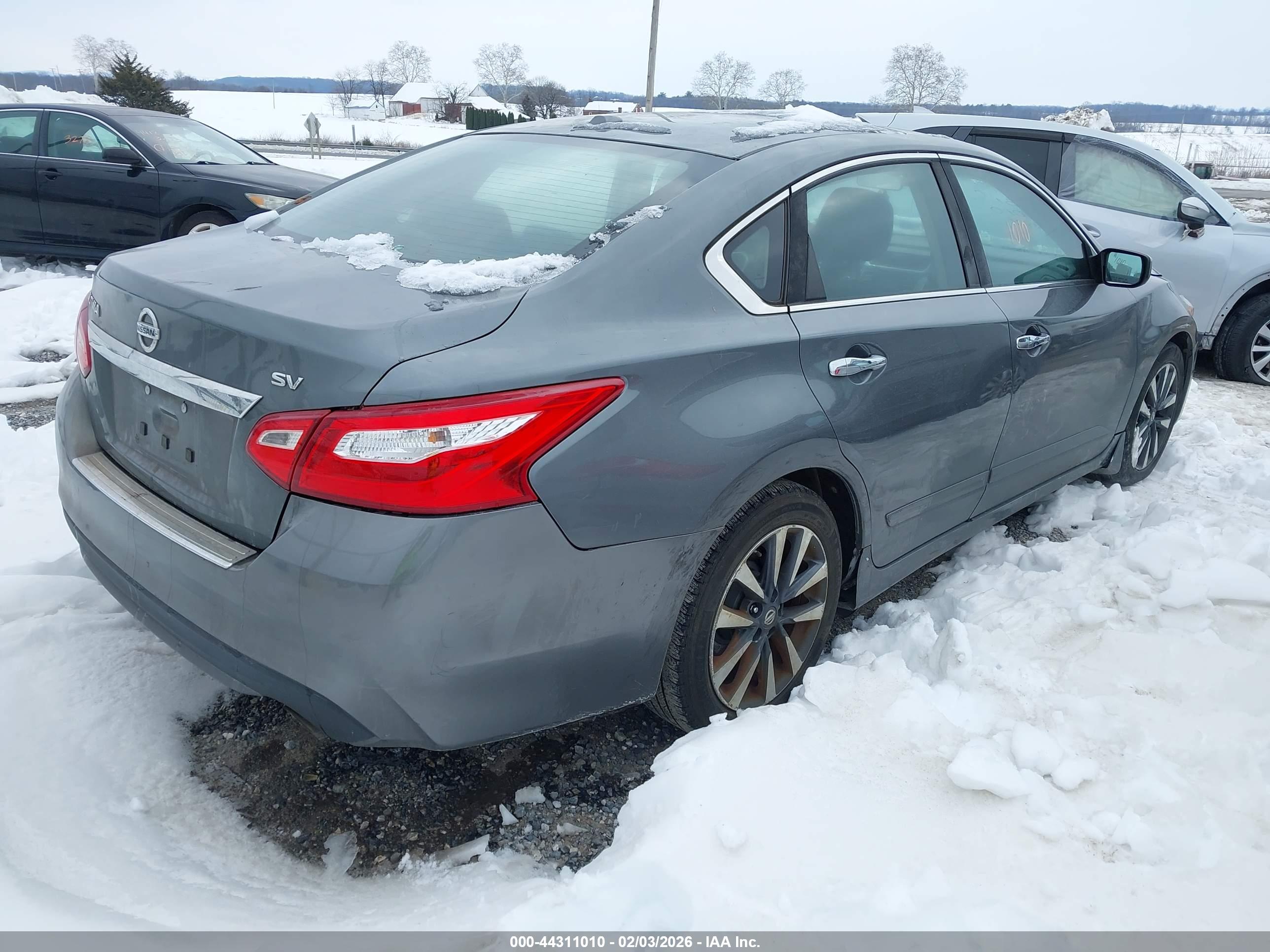 NISSAN ALTIMA image 4