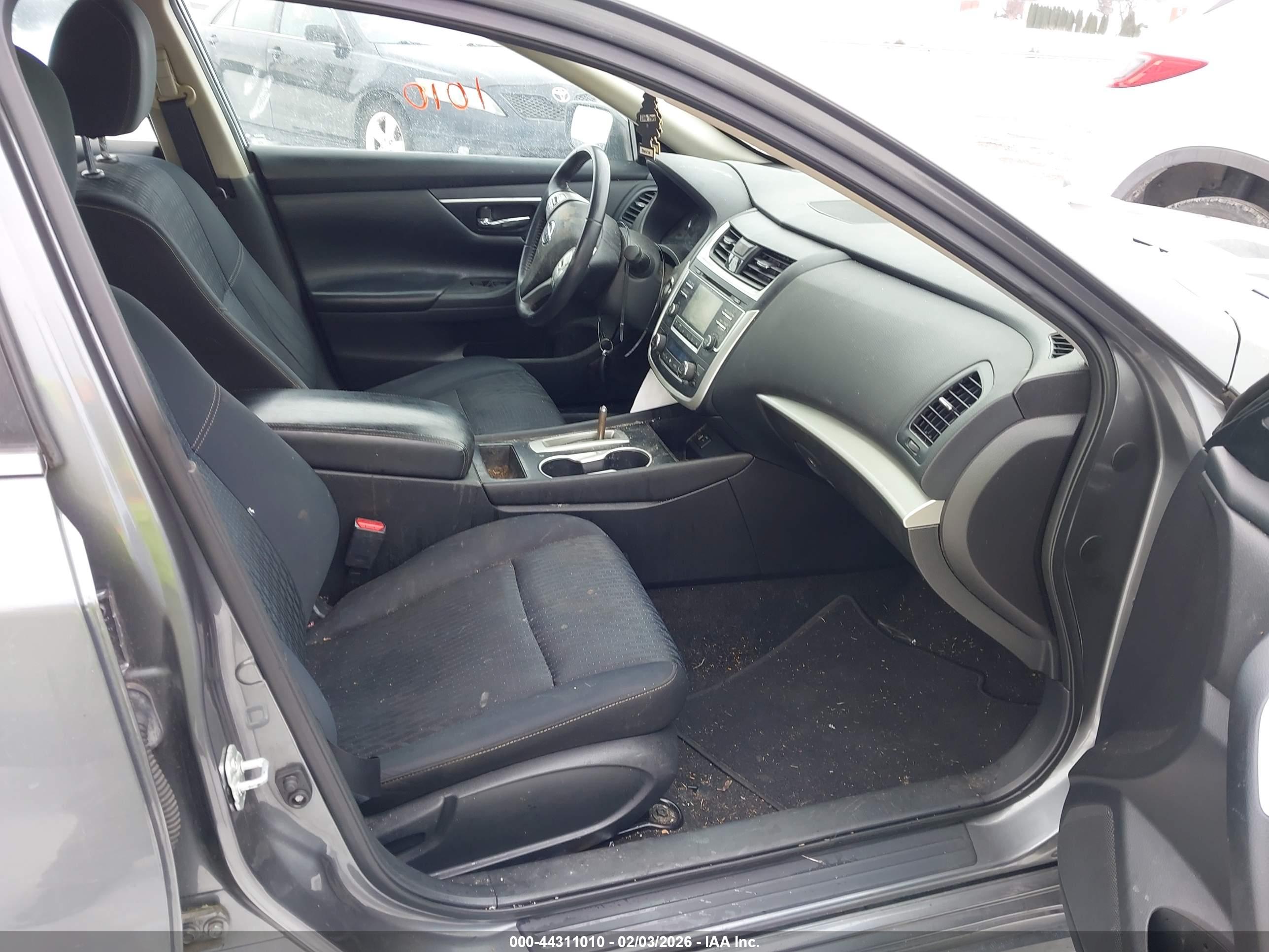 NISSAN ALTIMA image 5