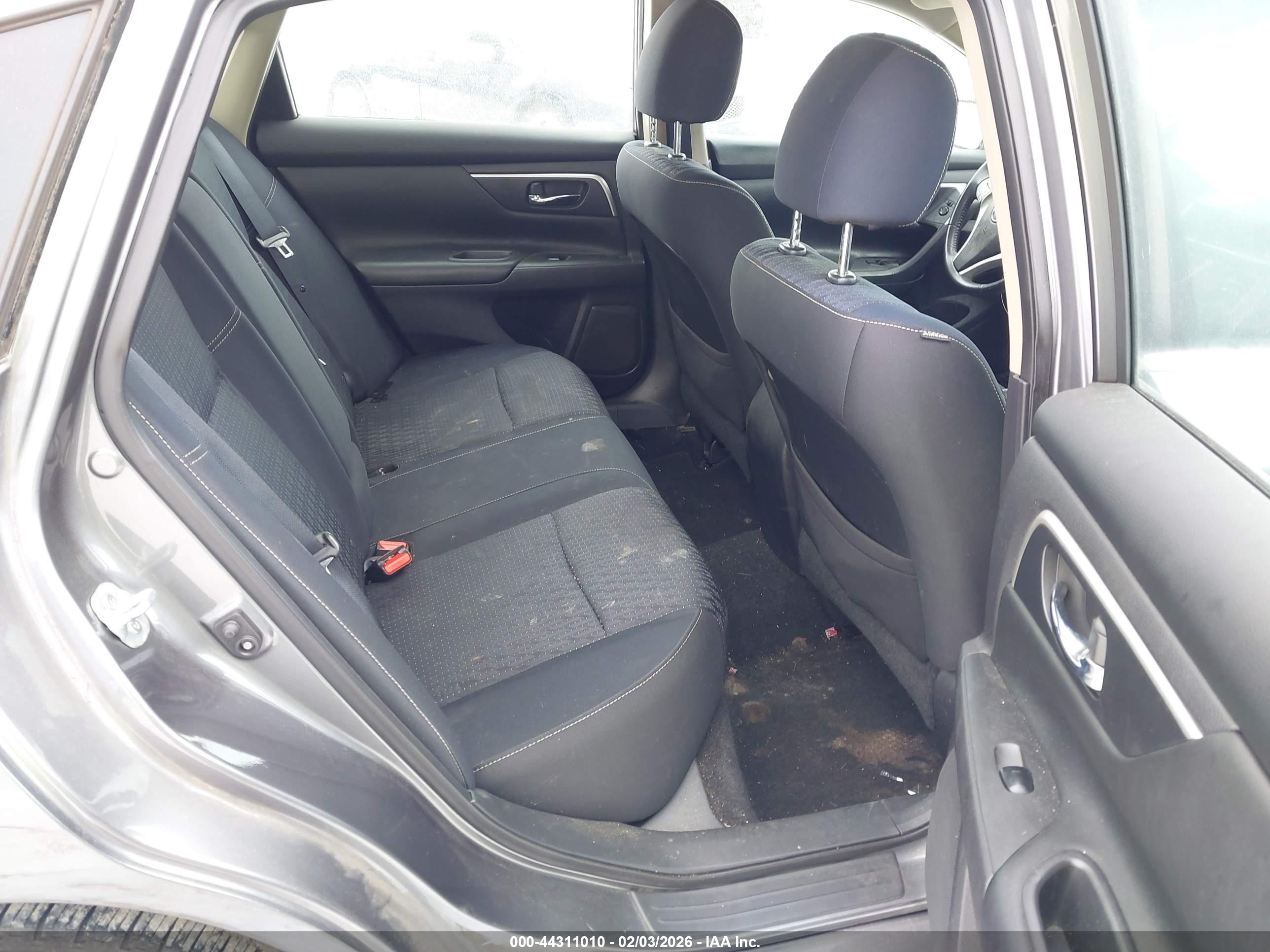 NISSAN ALTIMA image 8