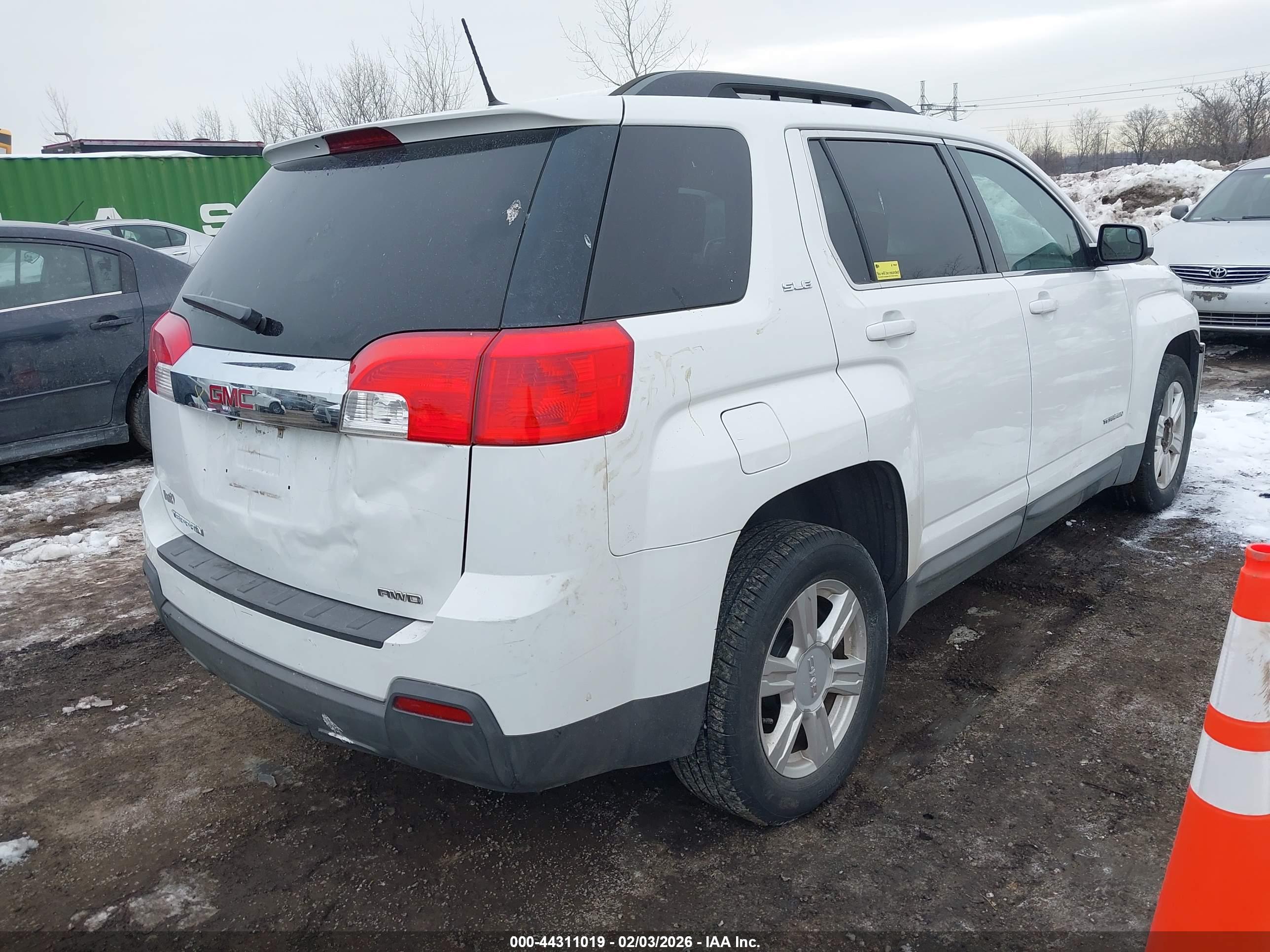 GMC TERRAIN image 4