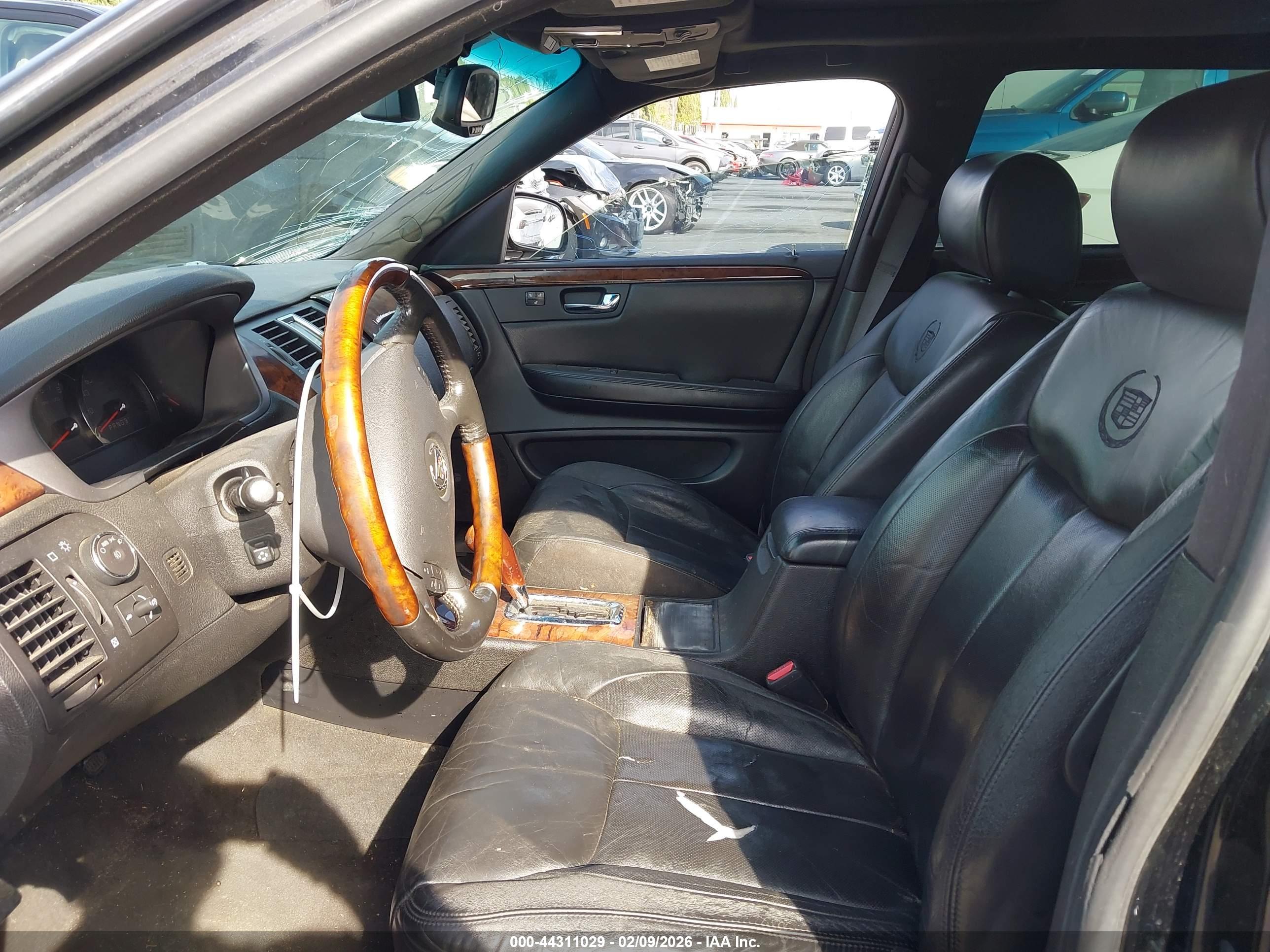 CADILLAC DTS image 5