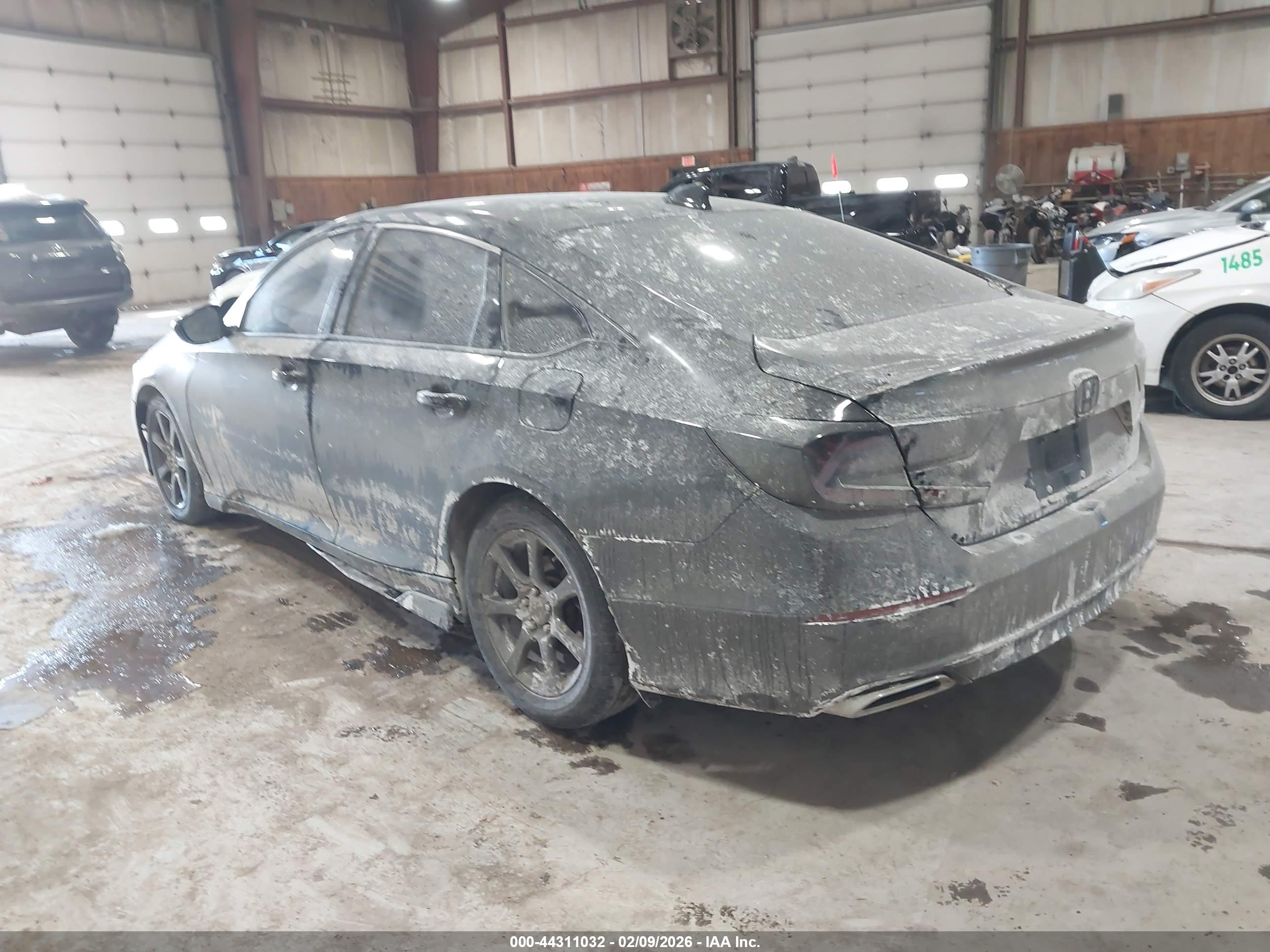 HONDA ACCORD image 3