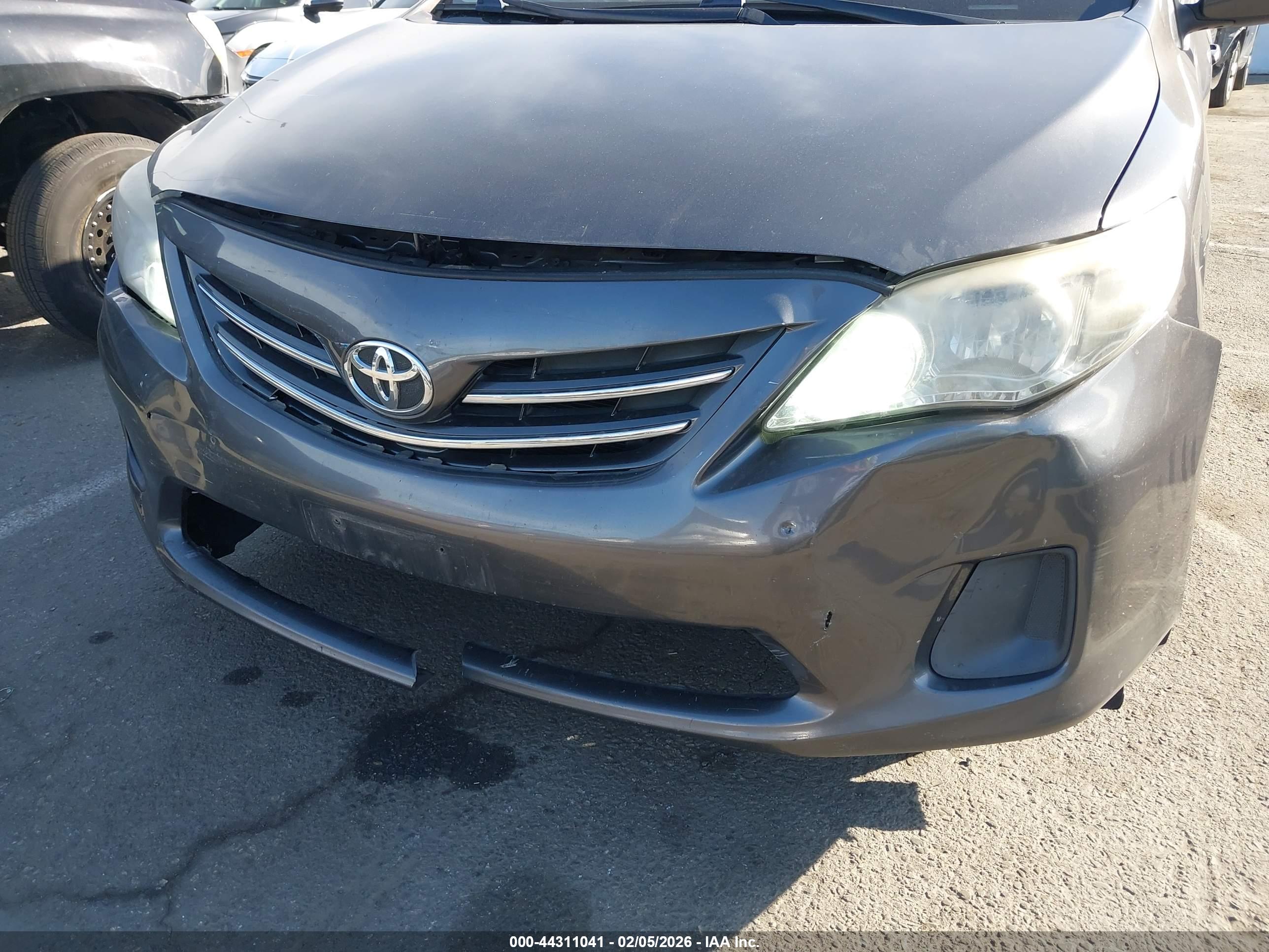TOYOTA COROLLA image 6