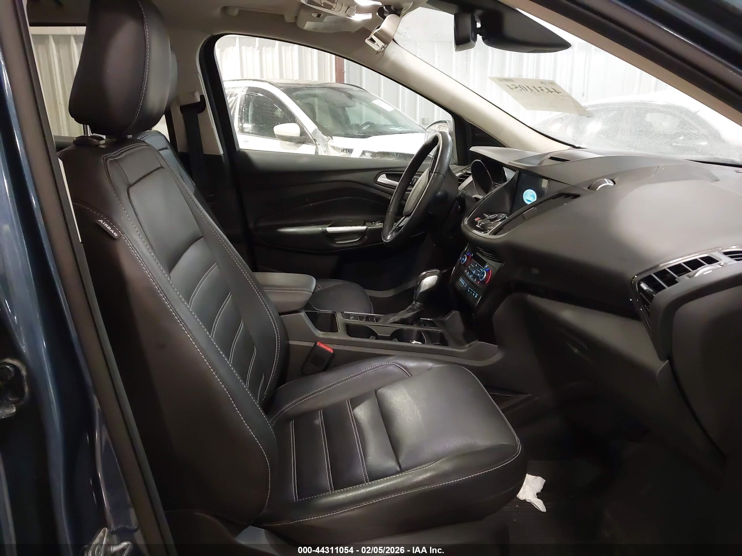FORD ESCAPE image 5