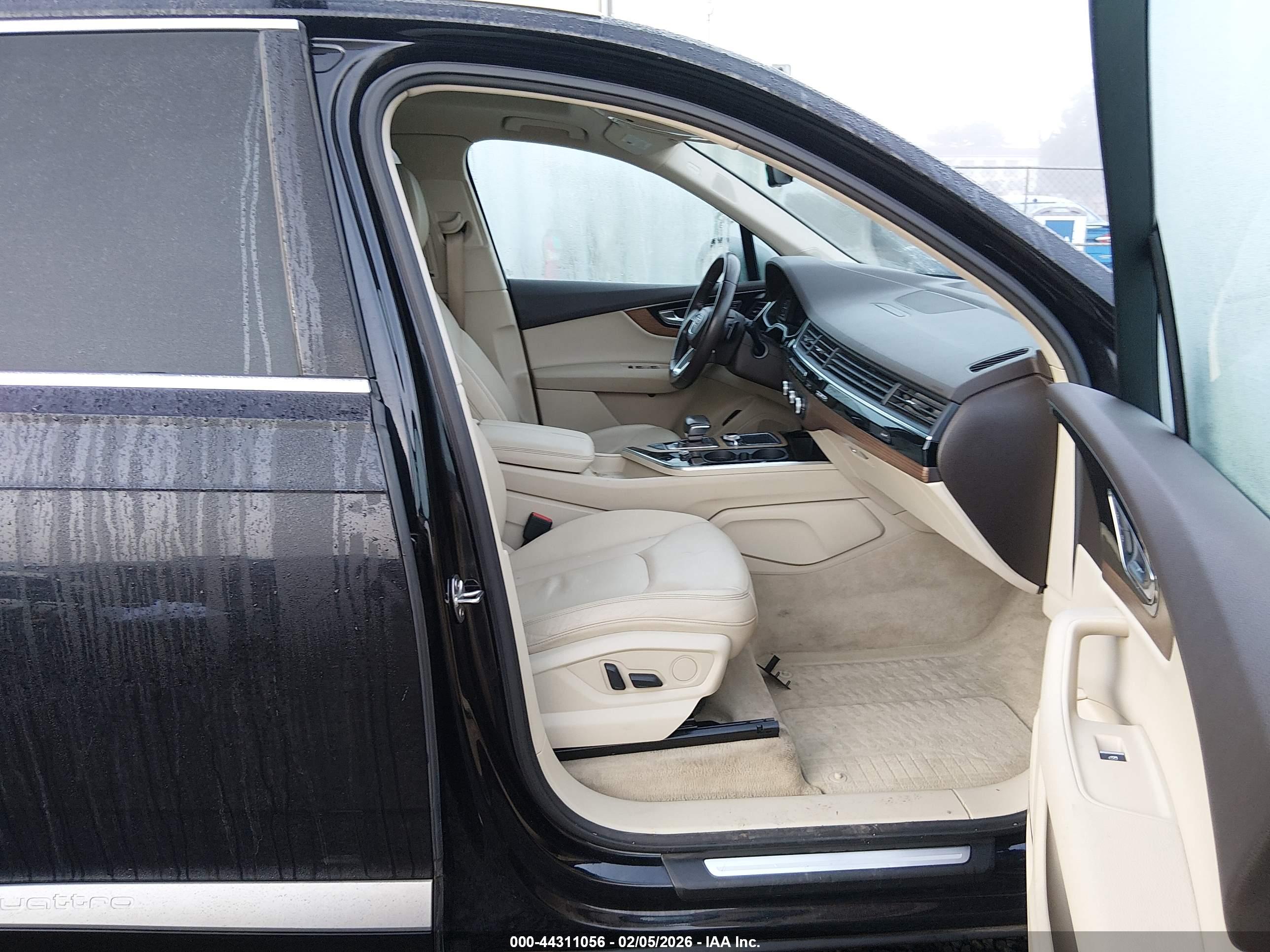 AUDI Q7 image 5