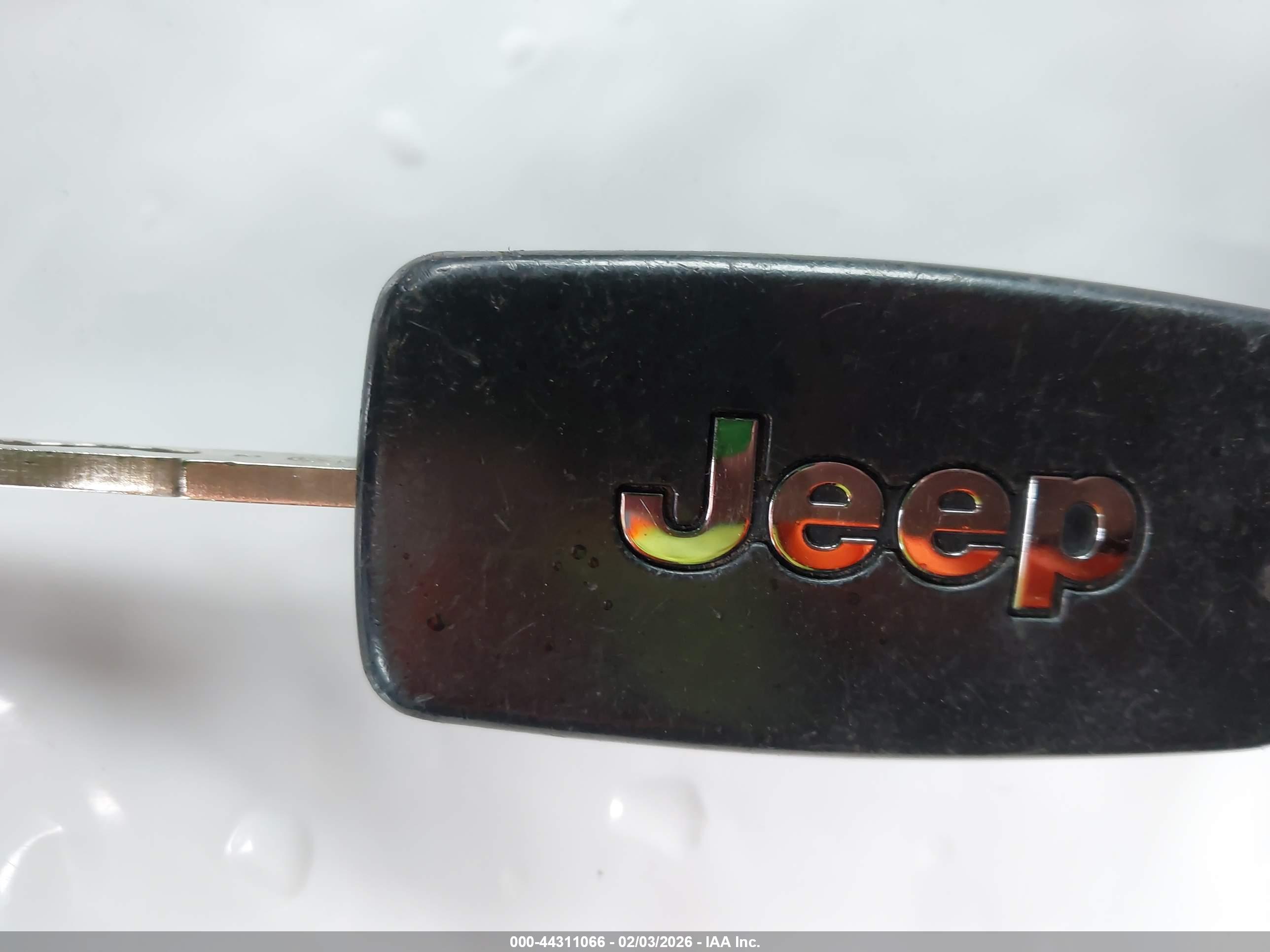 JEEP RENEGADE image 11