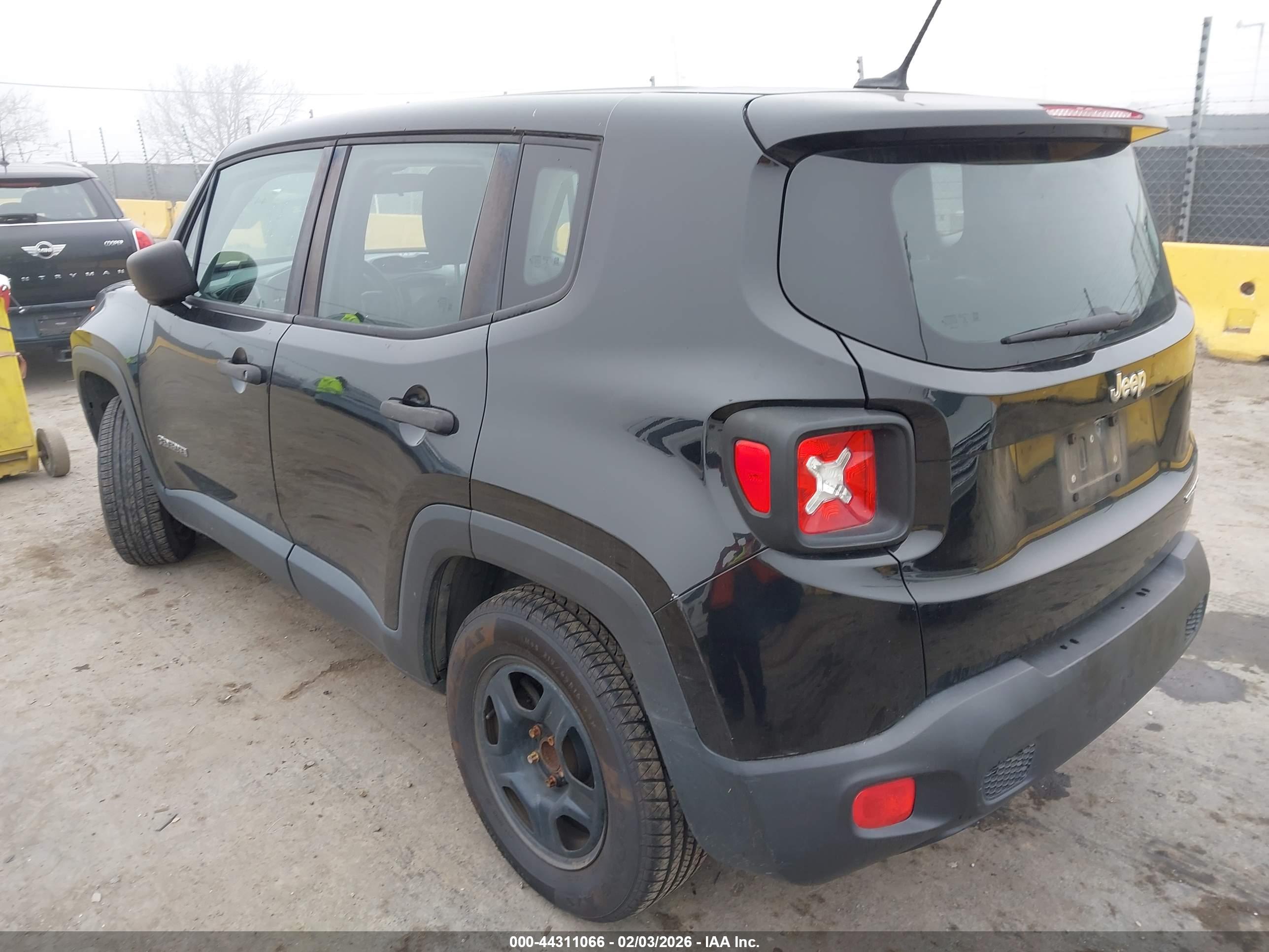 JEEP RENEGADE image 3