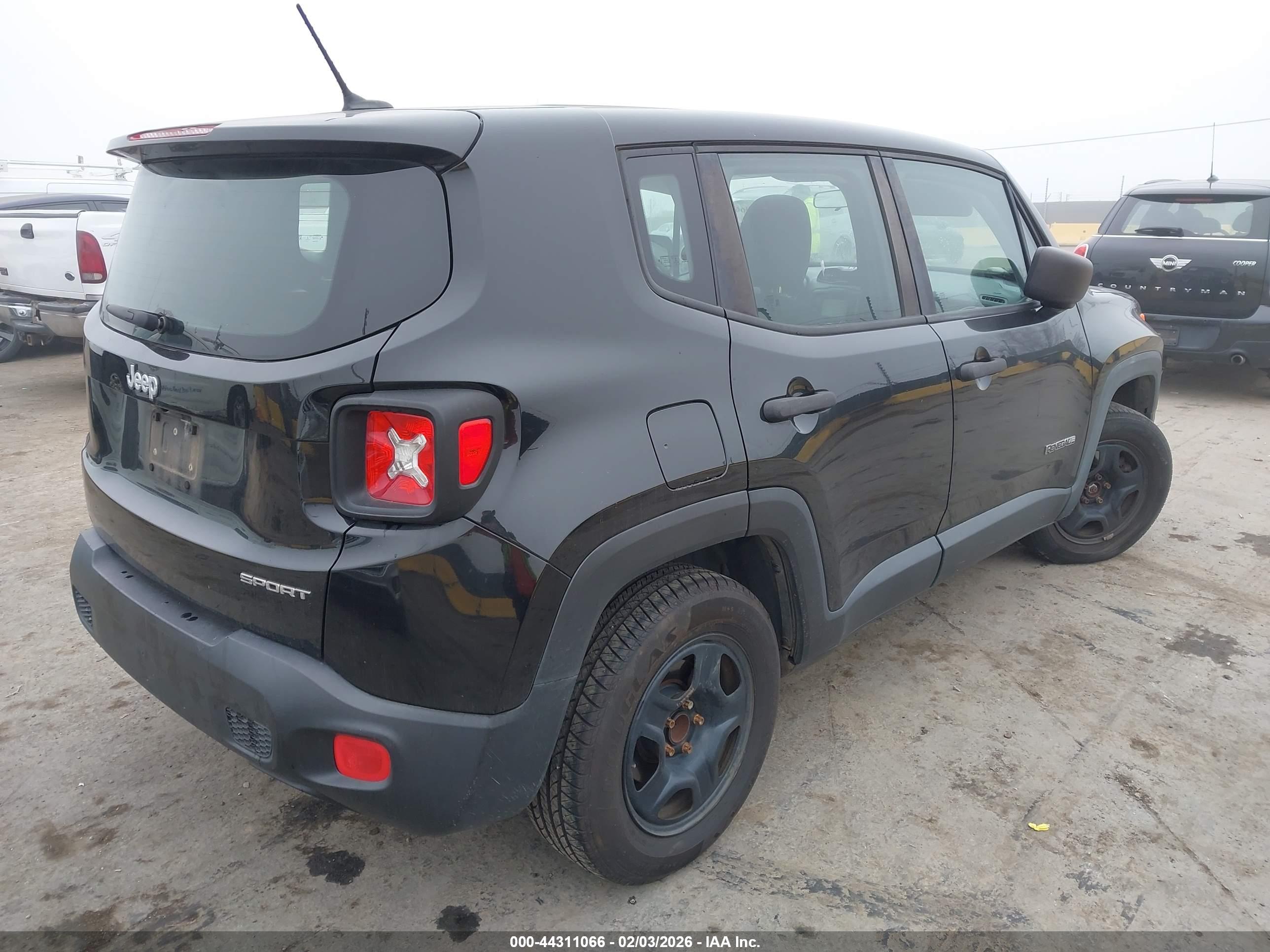 JEEP RENEGADE image 4