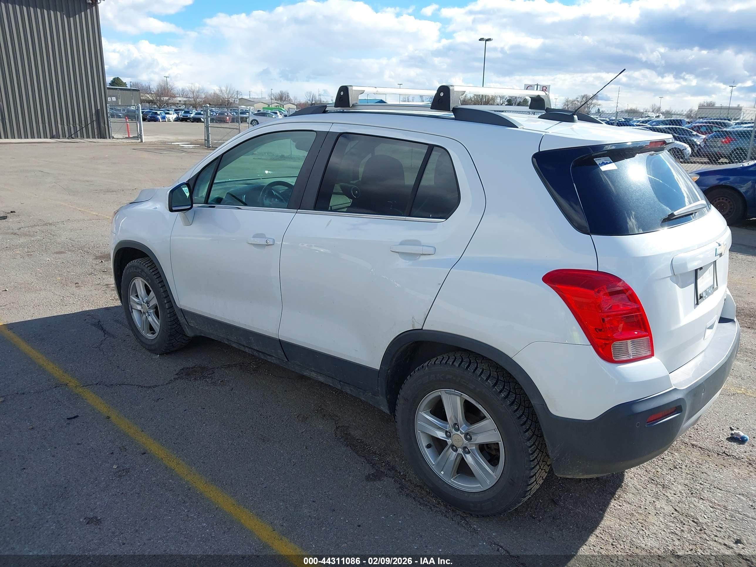 CHEVROLET TRAX image 3
