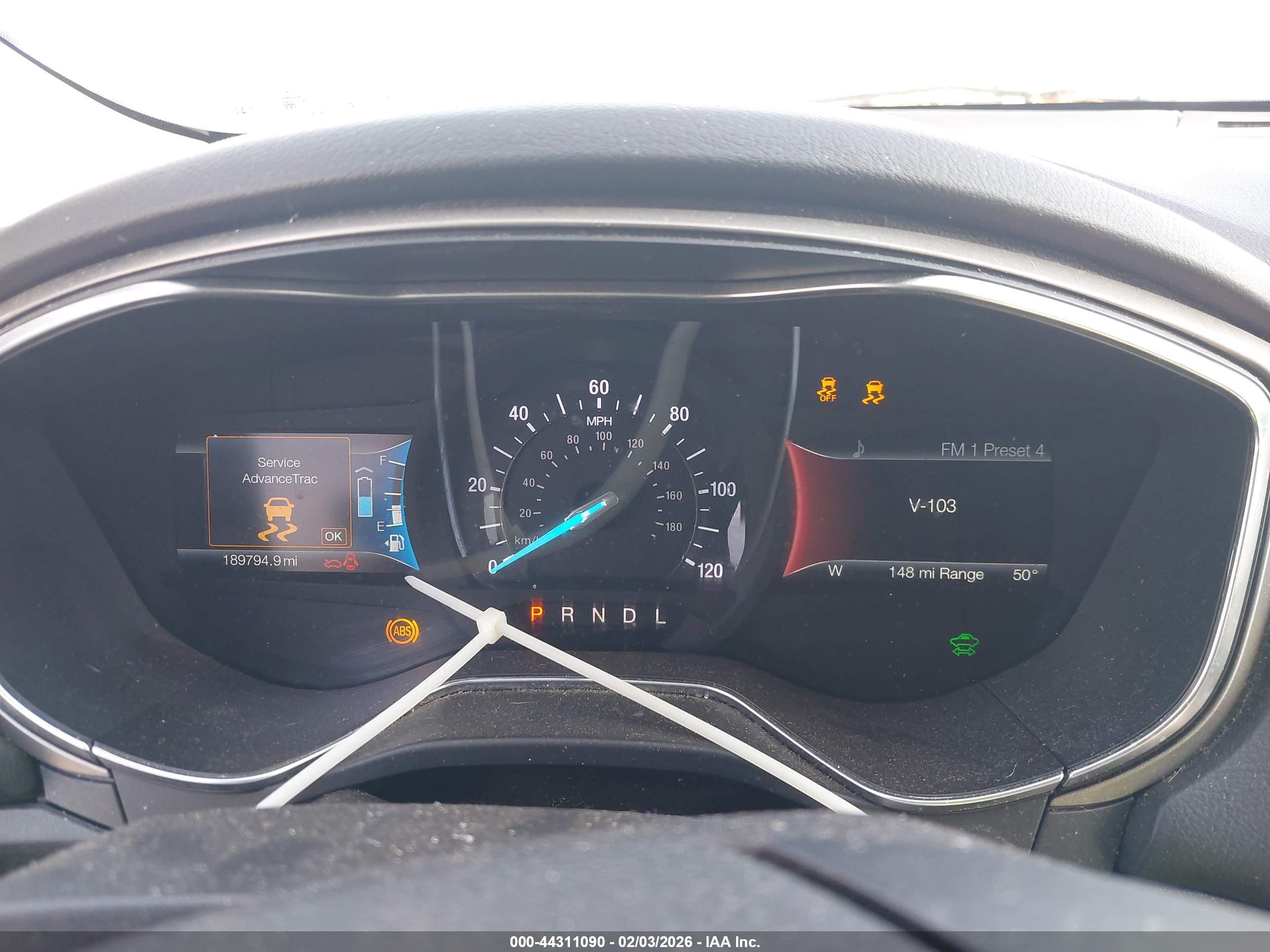 FORD FUSION image 7