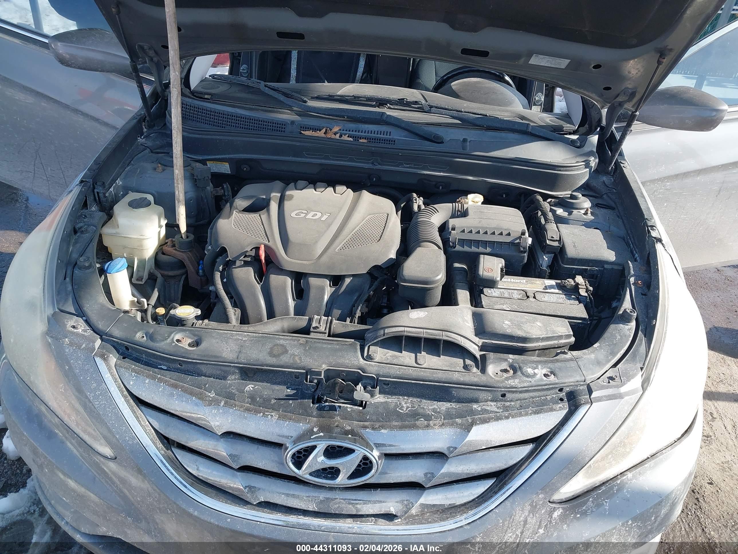 HYUNDAI SONATA image 10