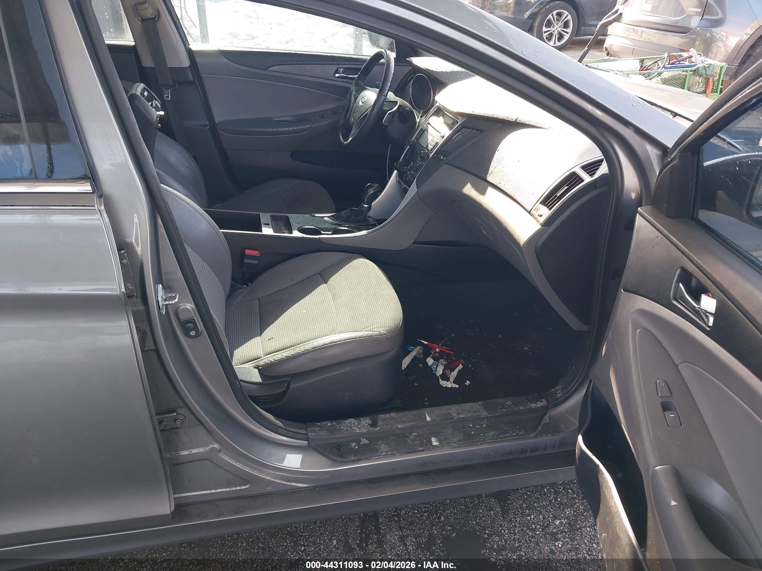 HYUNDAI SONATA image 5