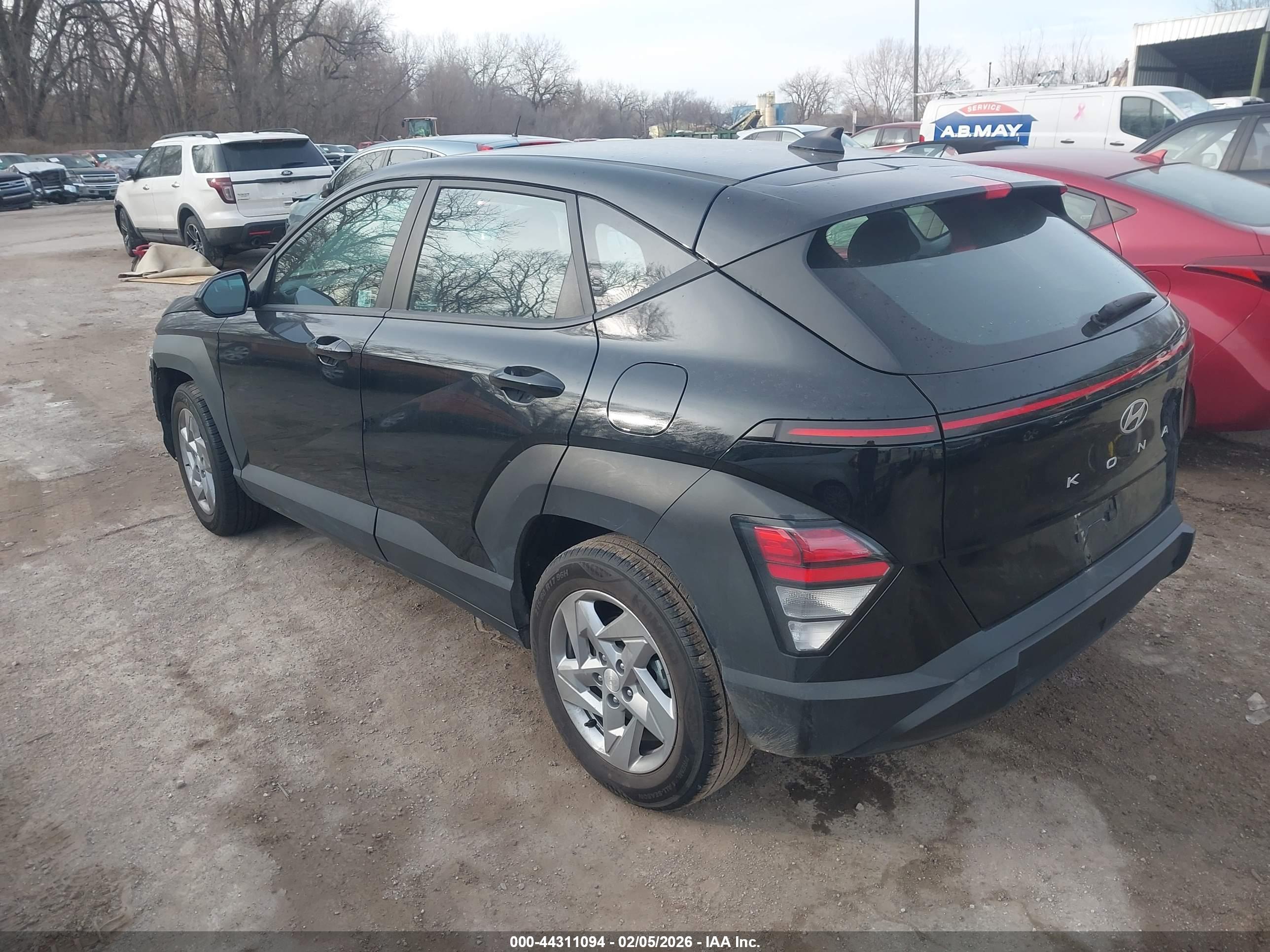 HYUNDAI KONA image 3