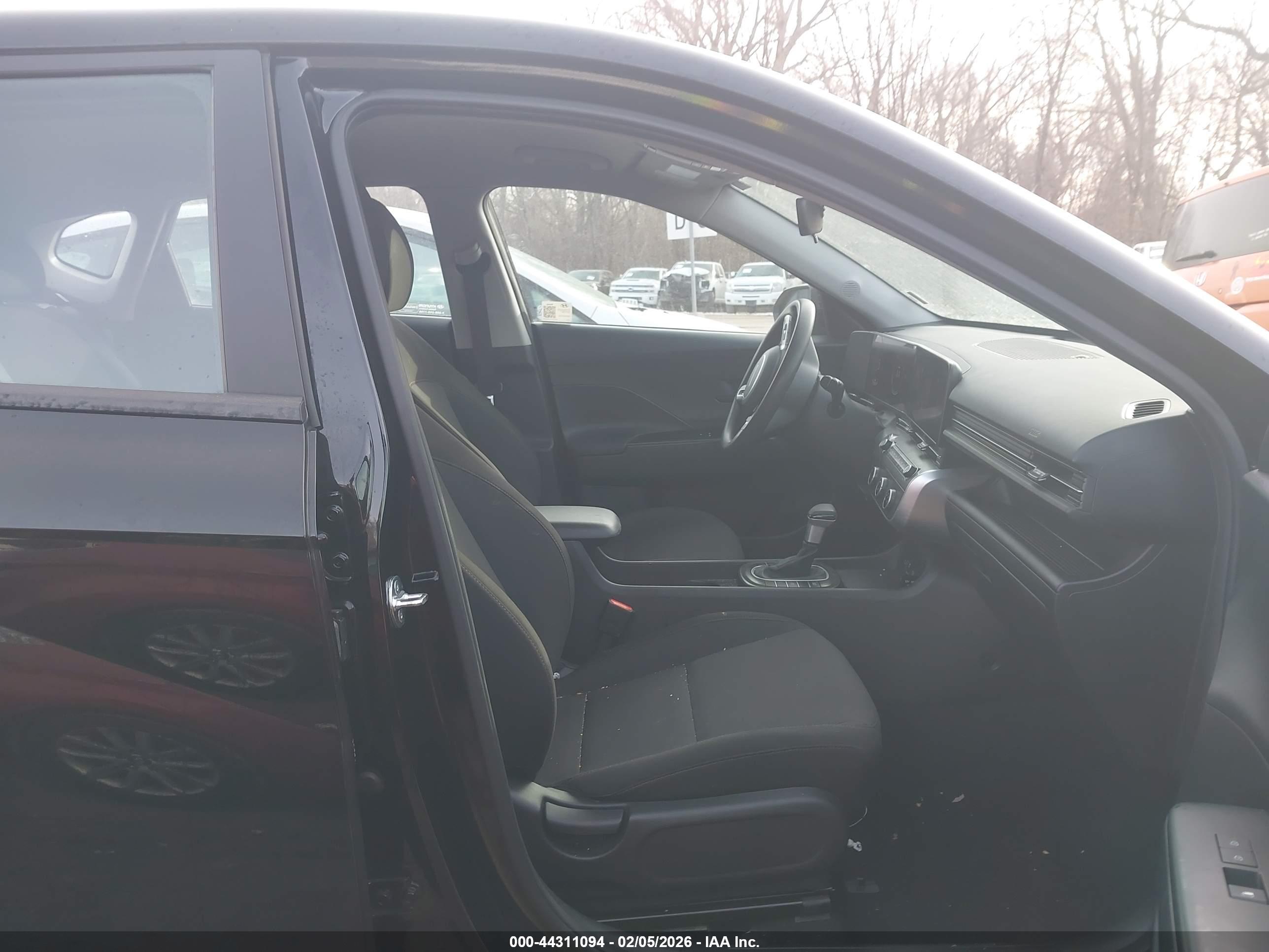 HYUNDAI KONA image 5