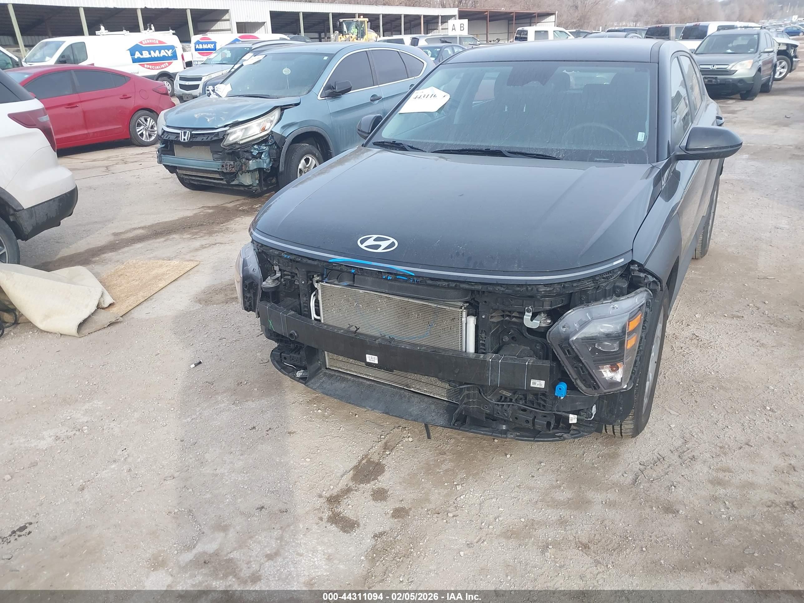 HYUNDAI KONA image 6