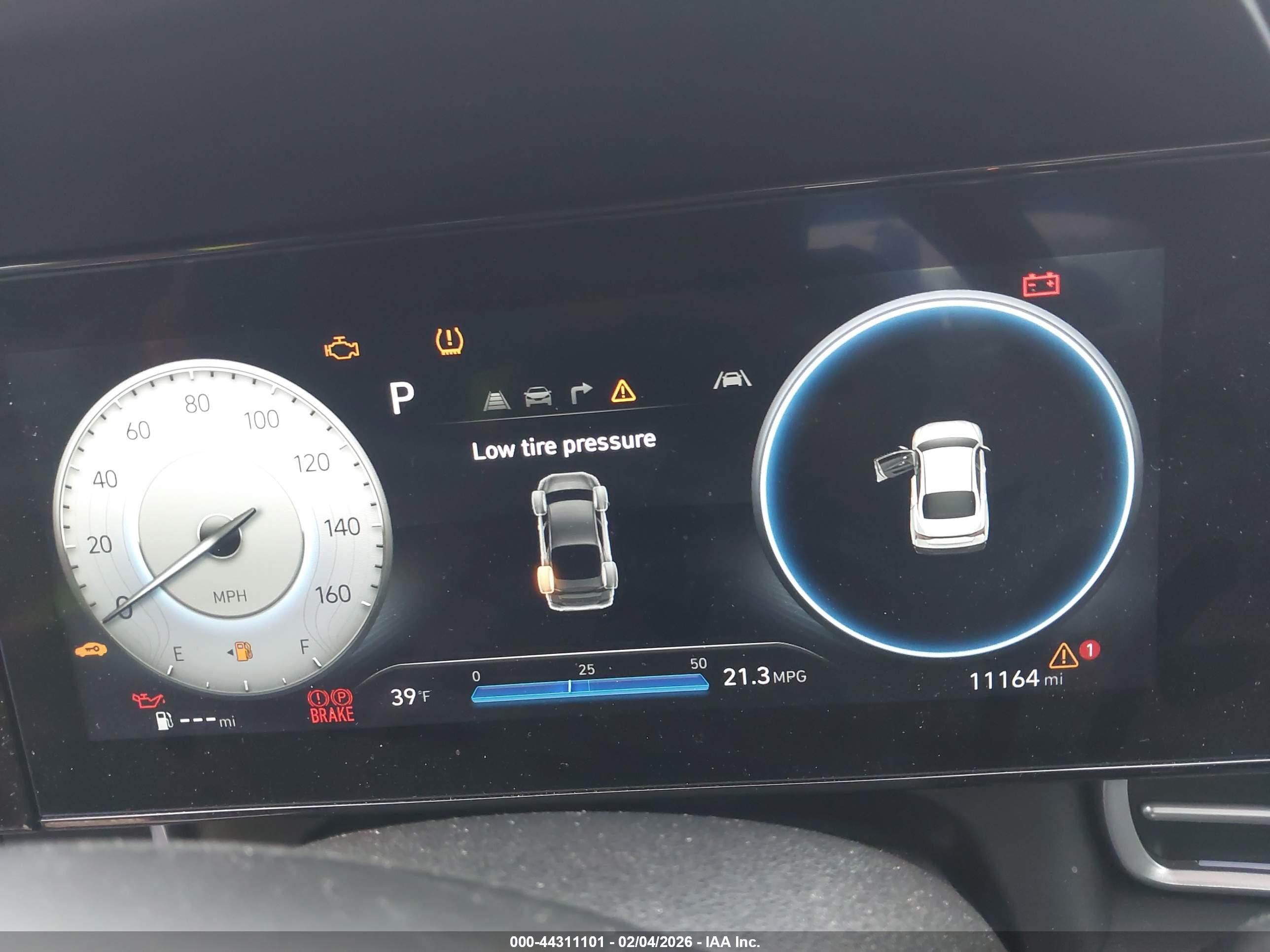 HYUNDAI ELANTRA image 7