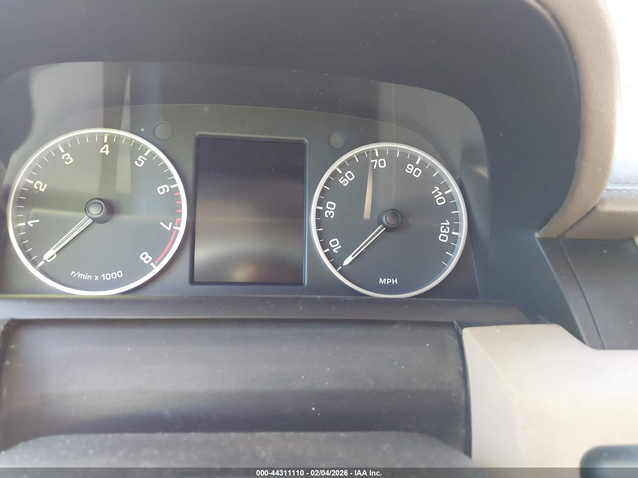 LAND ROVER image 7