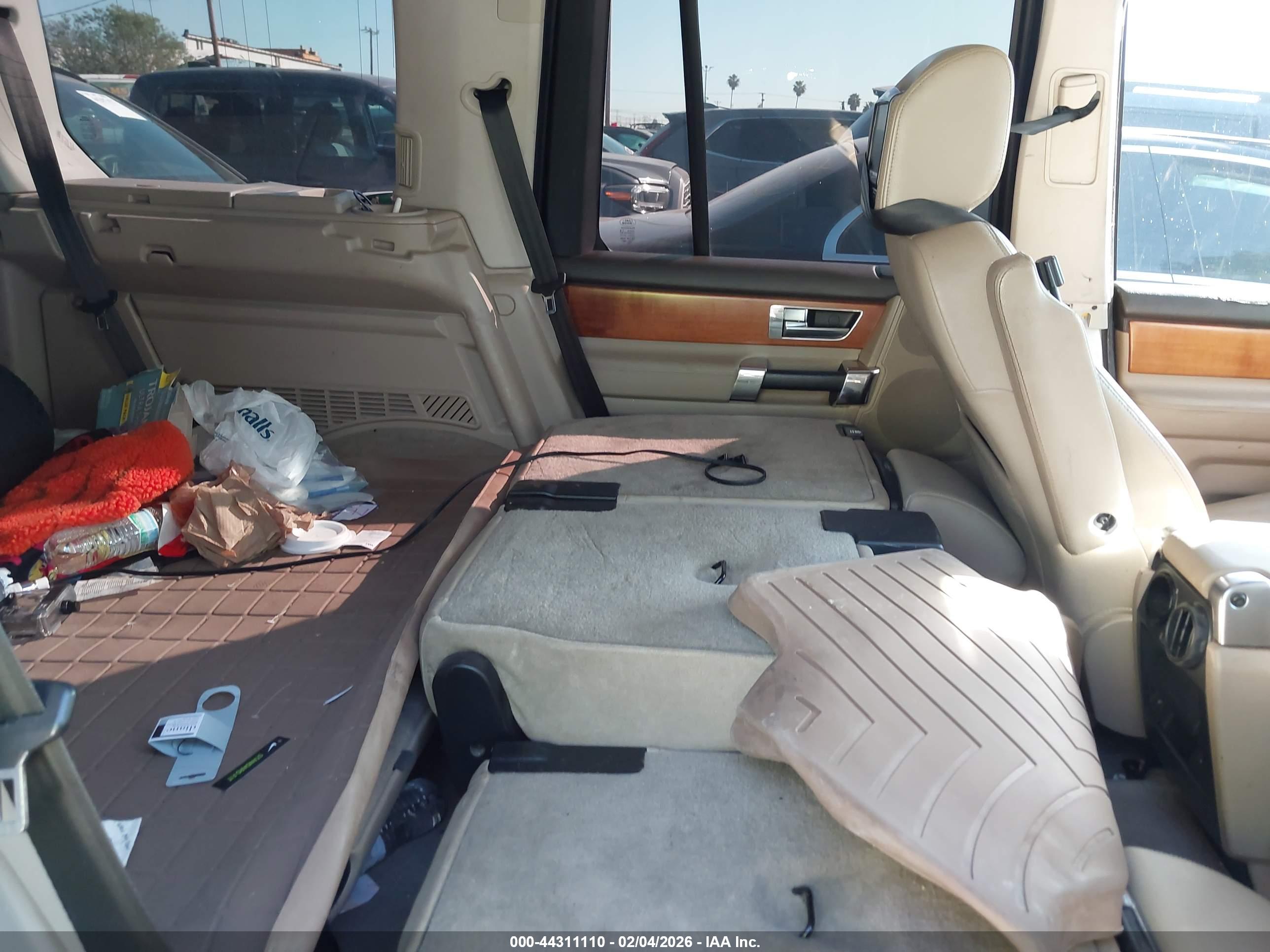 LAND ROVER image 8