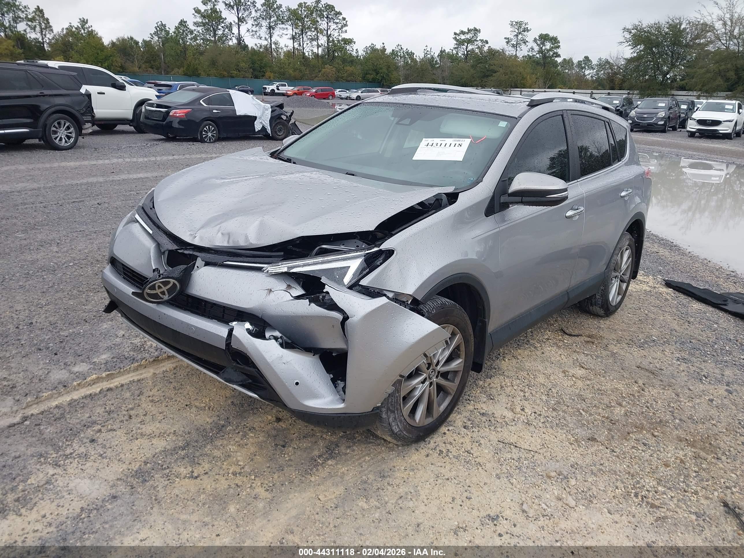 TOYOTA RAV4 image 2