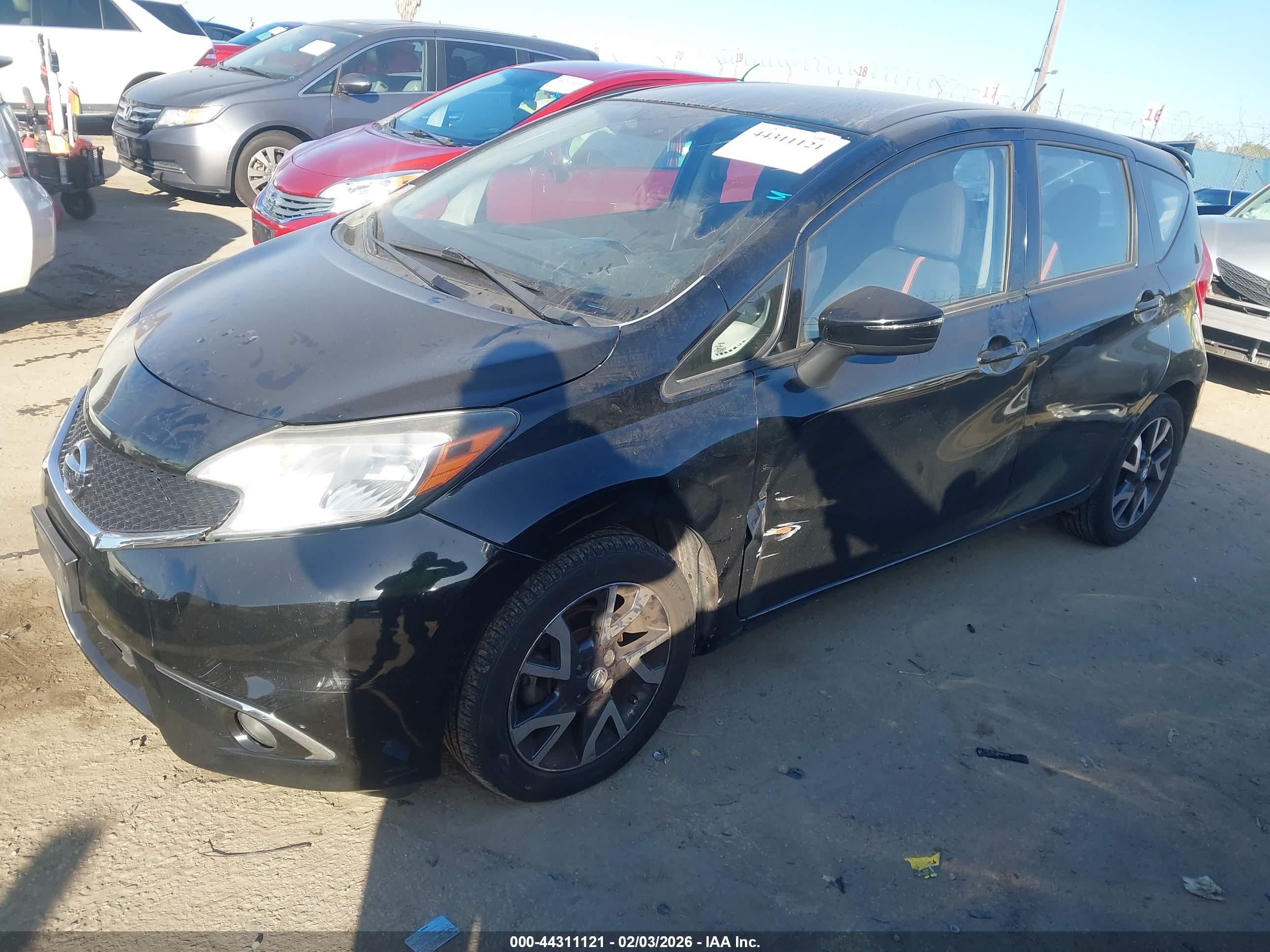 NISSAN VERSA image 2