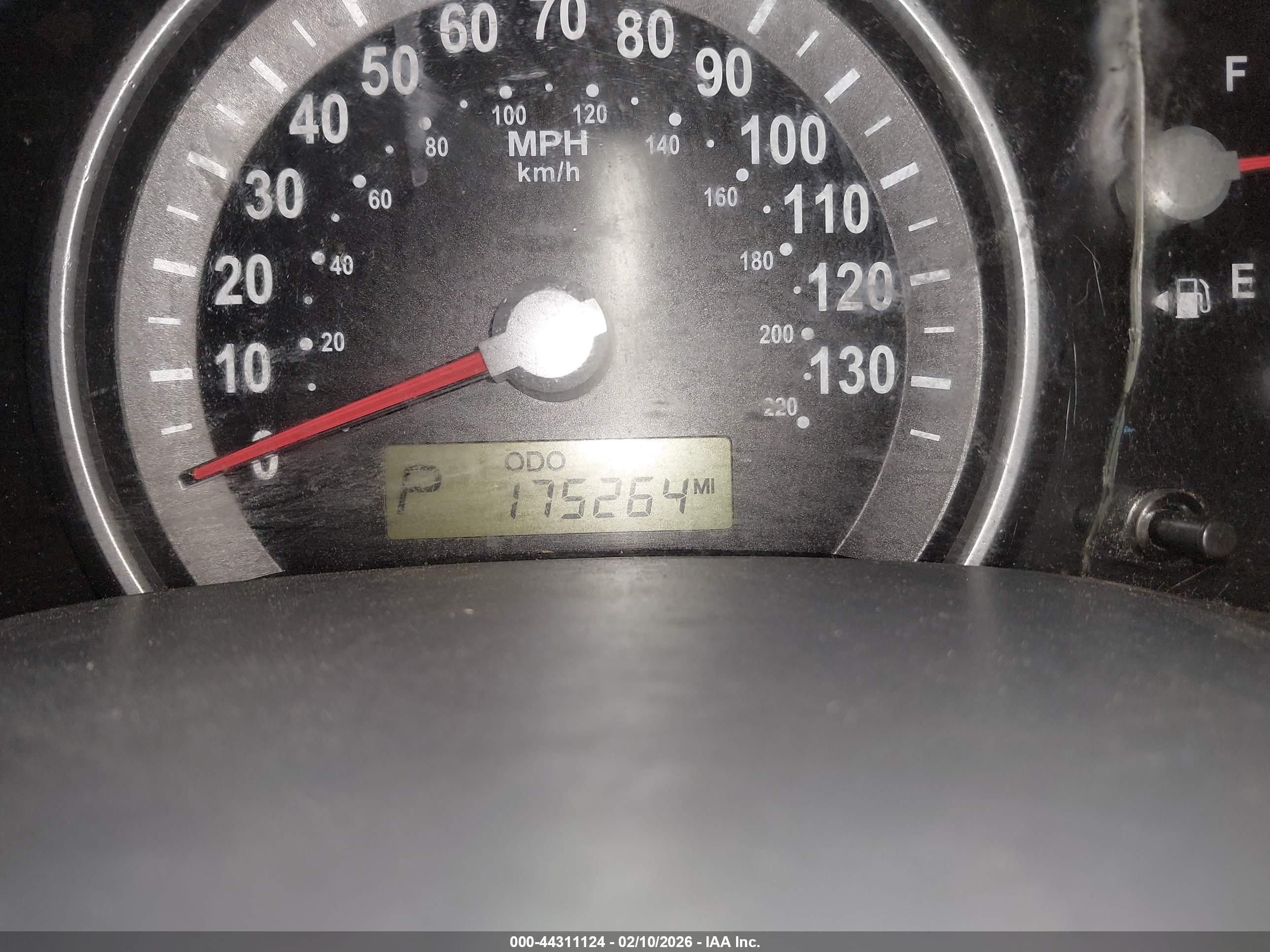 KIA SEDONA image 7