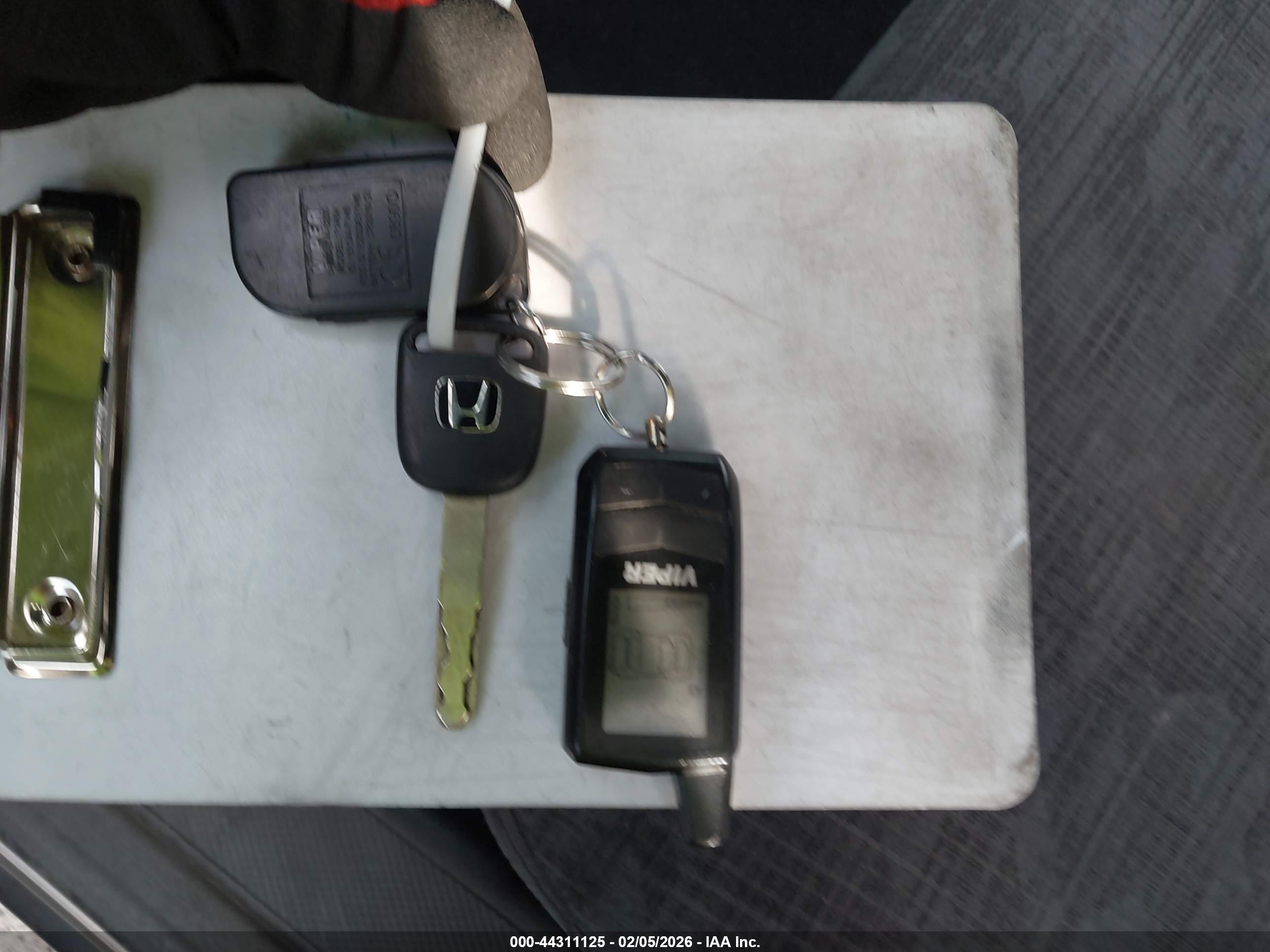 HONDA CR-V image 11