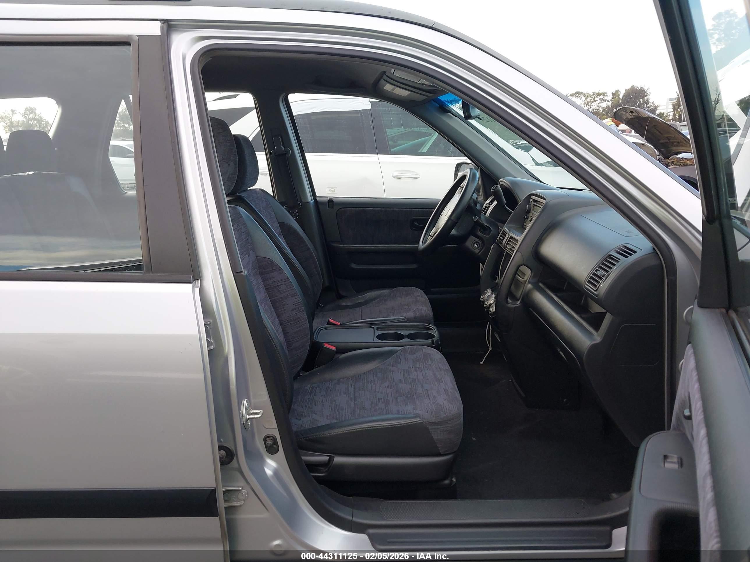 HONDA CR-V image 5