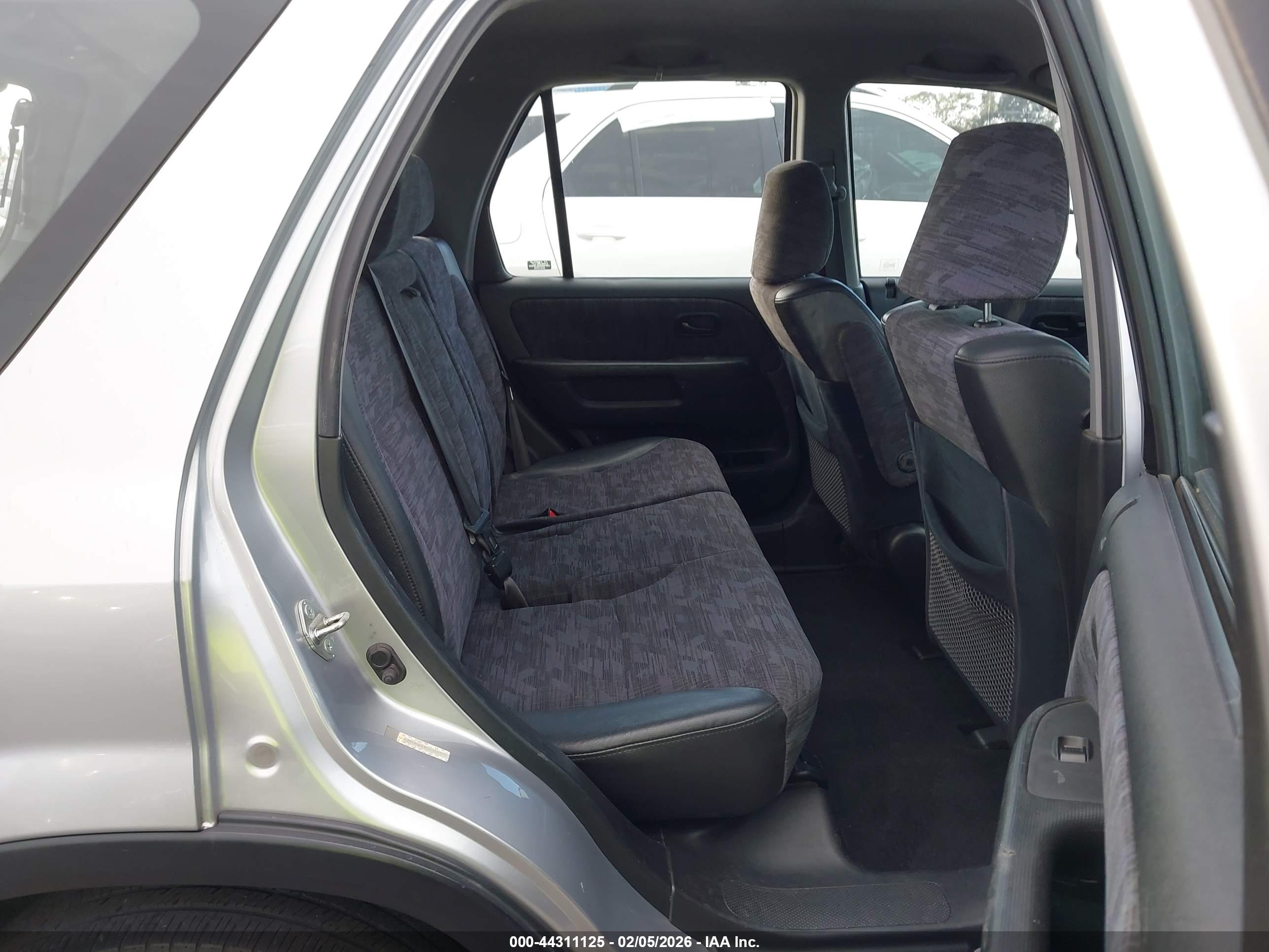 HONDA CR-V image 8