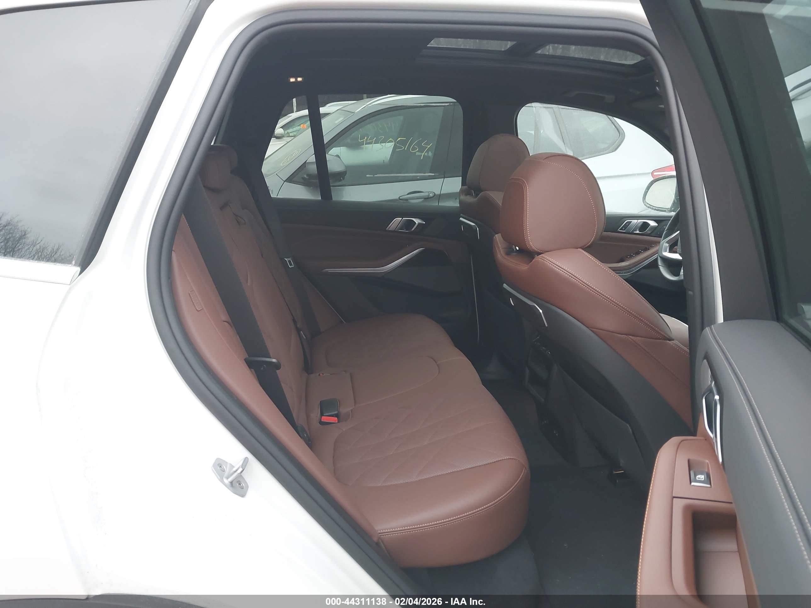BMW X5 image 8