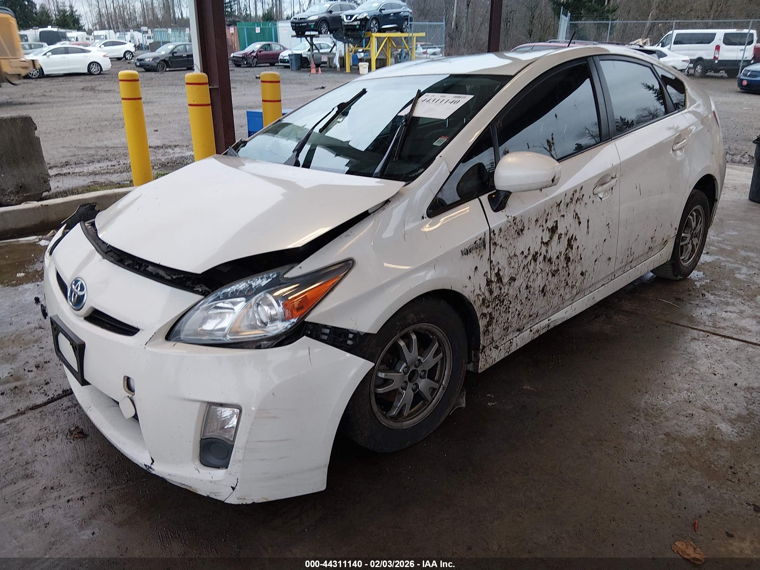 TOYOTA PRIUS image 2