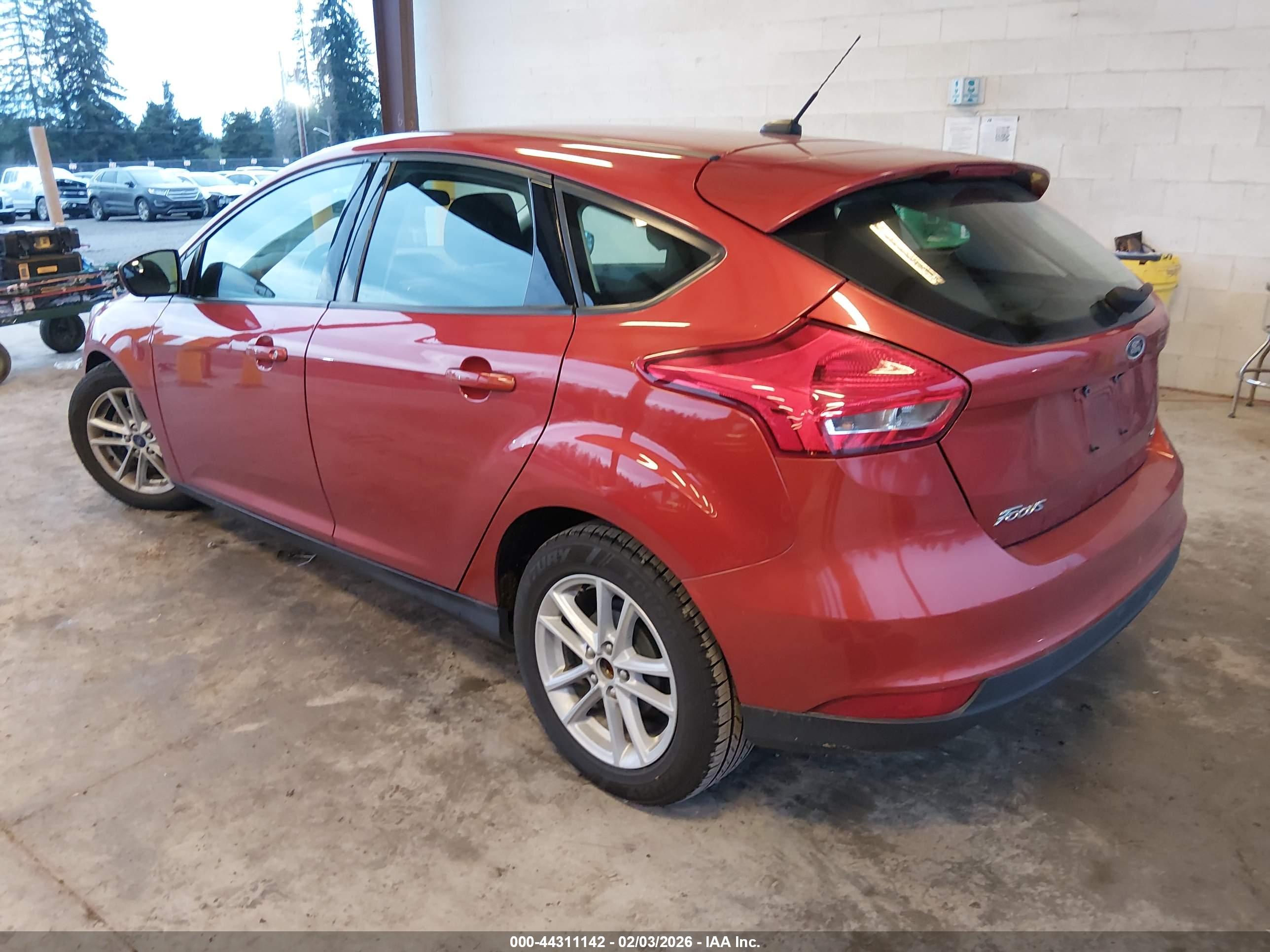 FORD FOCUS image 3
