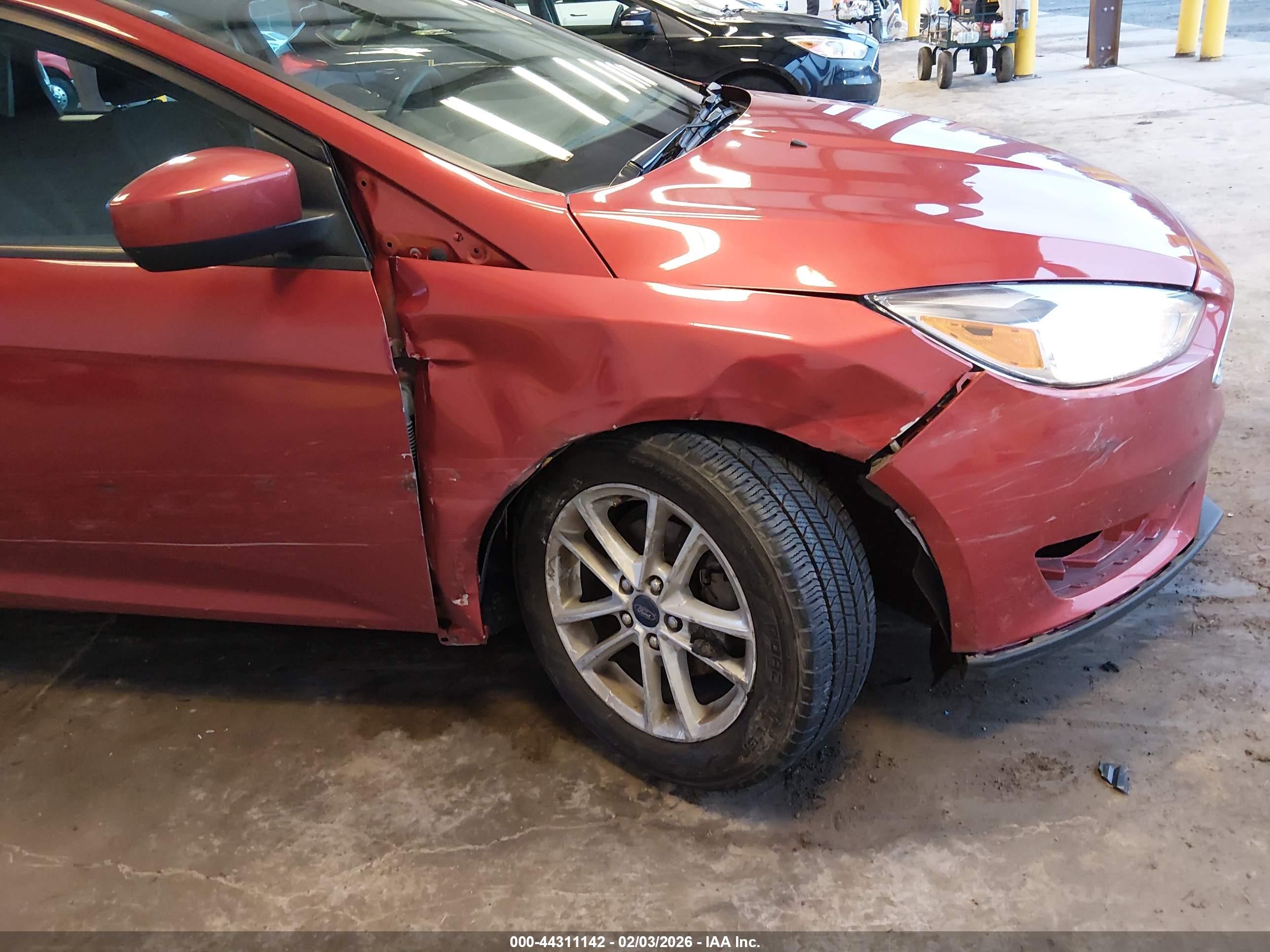 FORD FOCUS image 6
