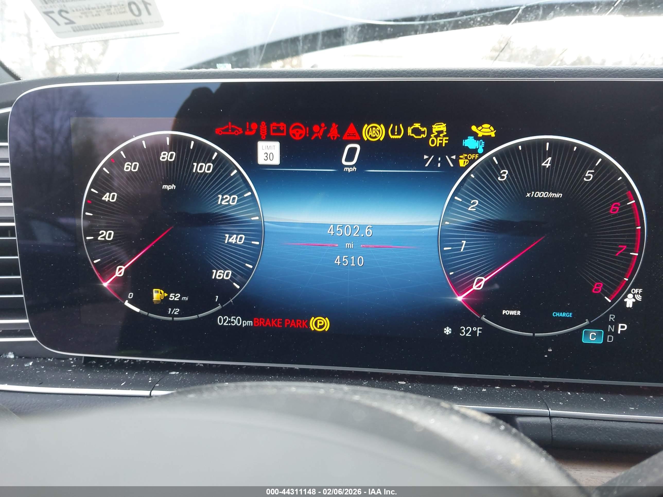 MERCEDES-BENZ GLS image 7
